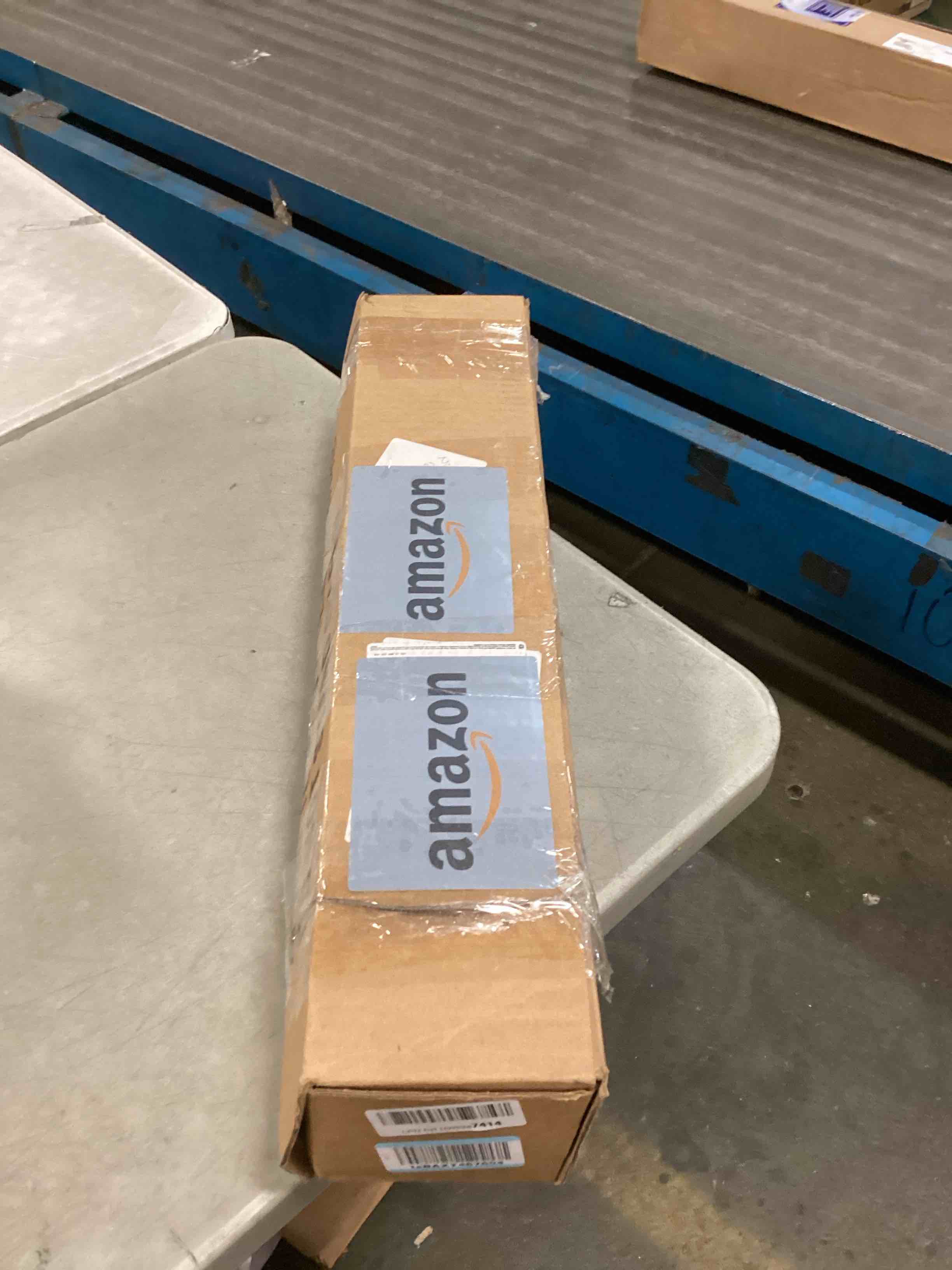 https://s3.amazonaws.com/lotting-images-prod/bidfta/BLU6719970_1722916147121.jpeg