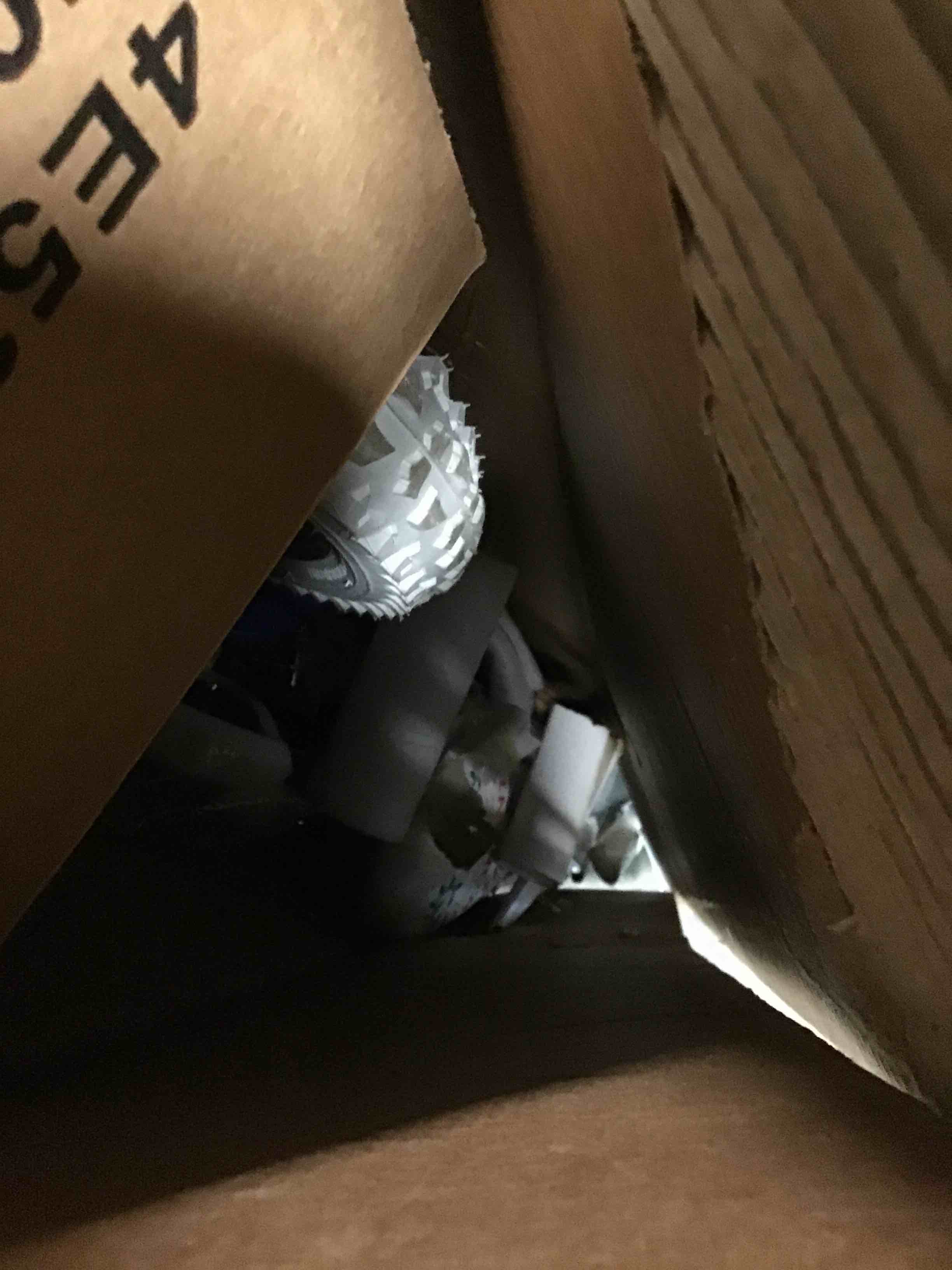 https://s3.amazonaws.com/lotting-images-prod/bidfta/BLU6720234_1722309776886.jpeg