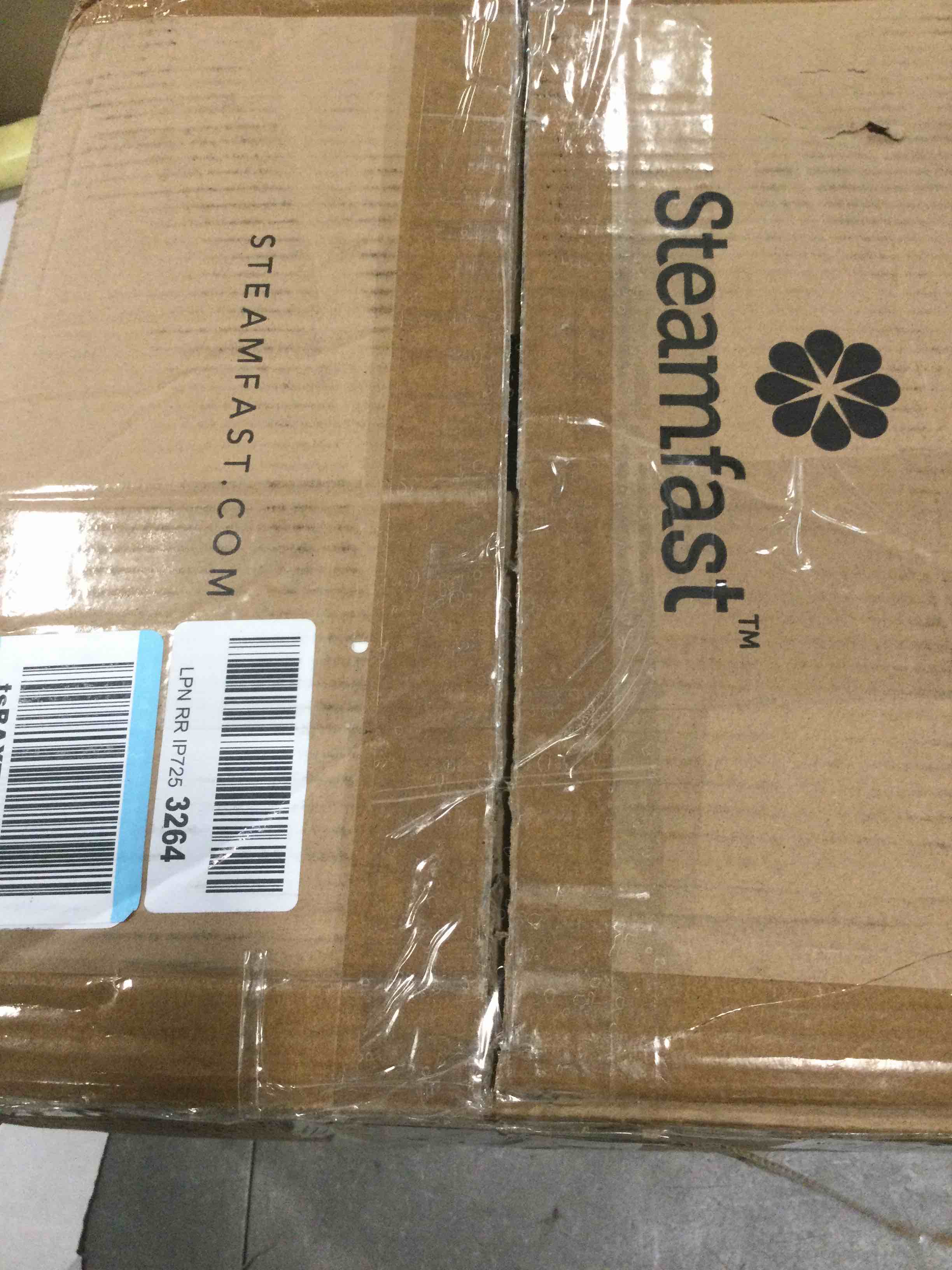 https://s3.amazonaws.com/lotting-images-prod/bidfta/BLU6720336_1722291391905.jpeg