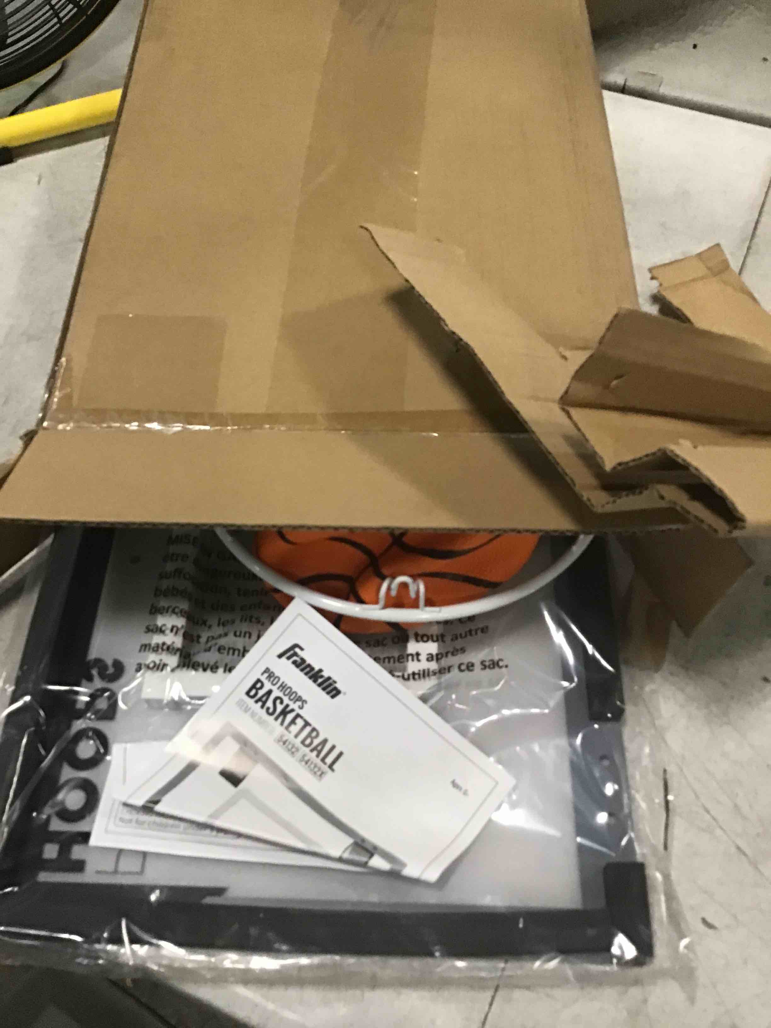 https://s3.amazonaws.com/lotting-images-prod/bidfta/BLU6721002_1722260006936.jpeg