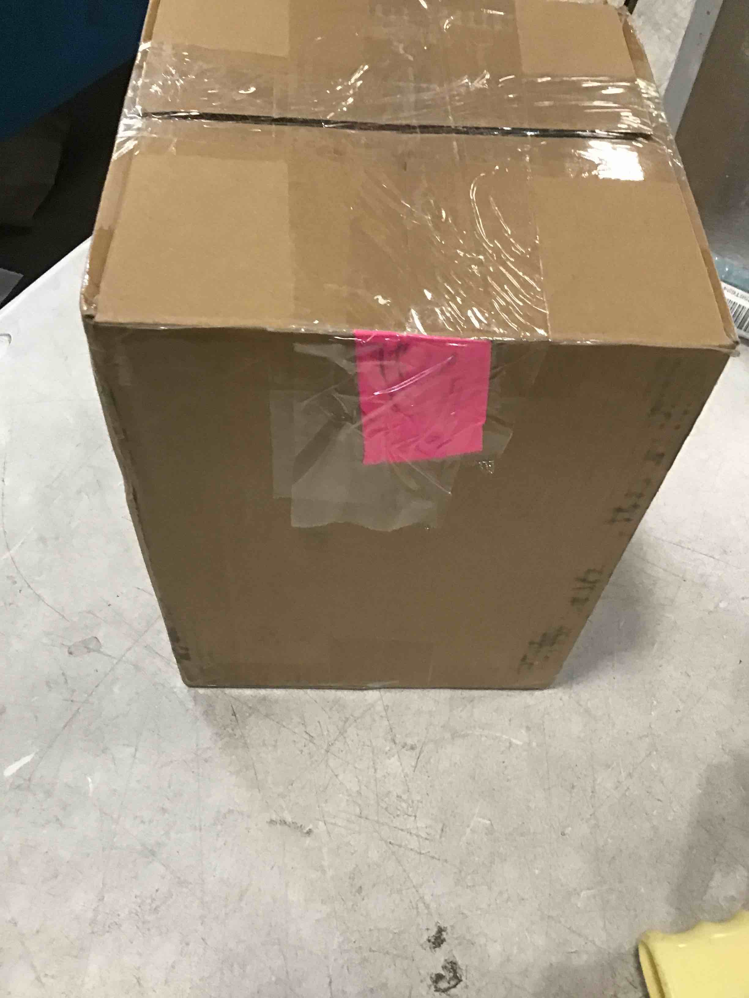 https://s3.amazonaws.com/lotting-images-prod/bidfta/BLU6721097_1722269135859.jpeg