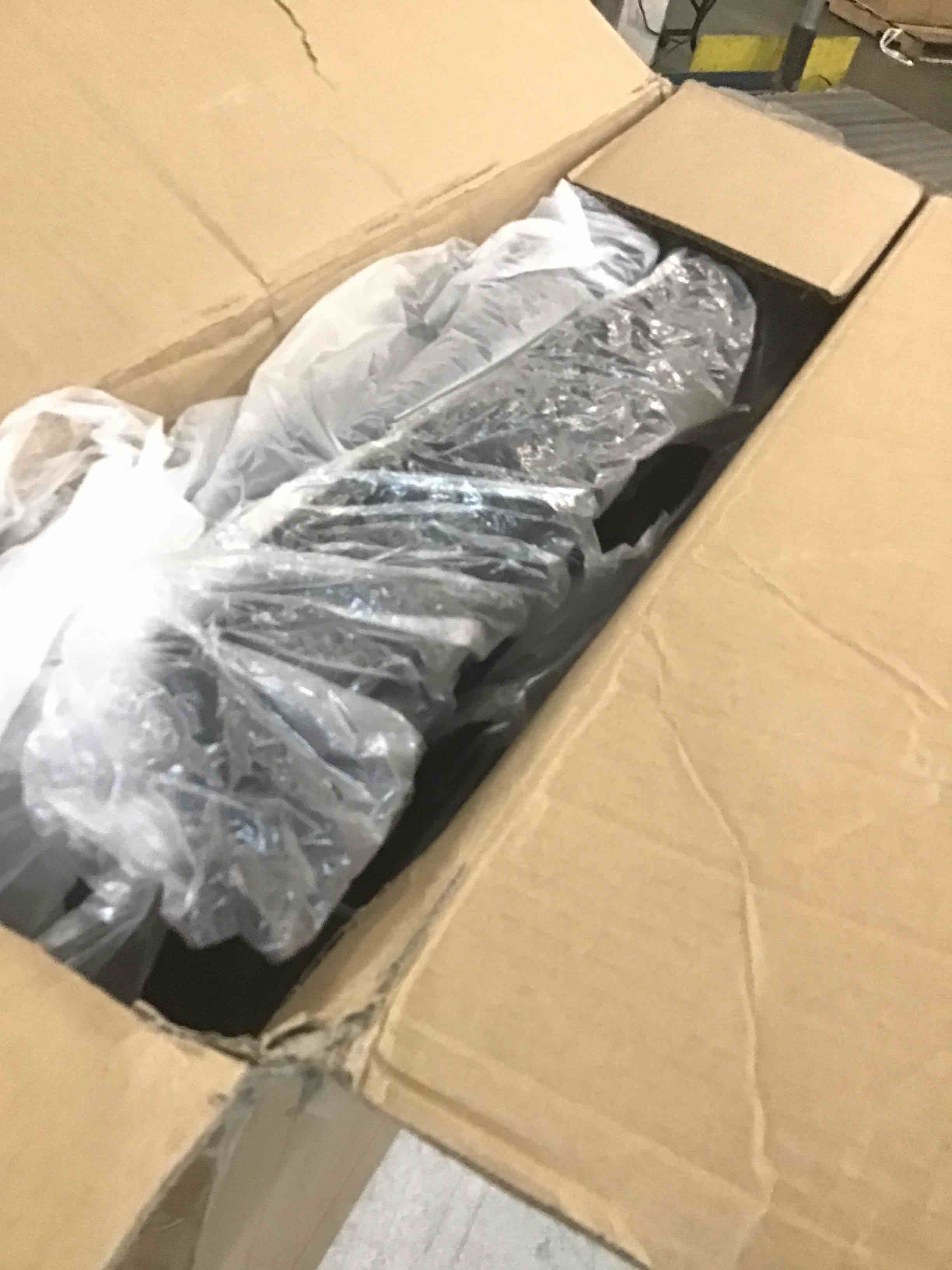 https://s3.amazonaws.com/lotting-images-prod/bidfta/BLU6721254_1722349404256.jpeg