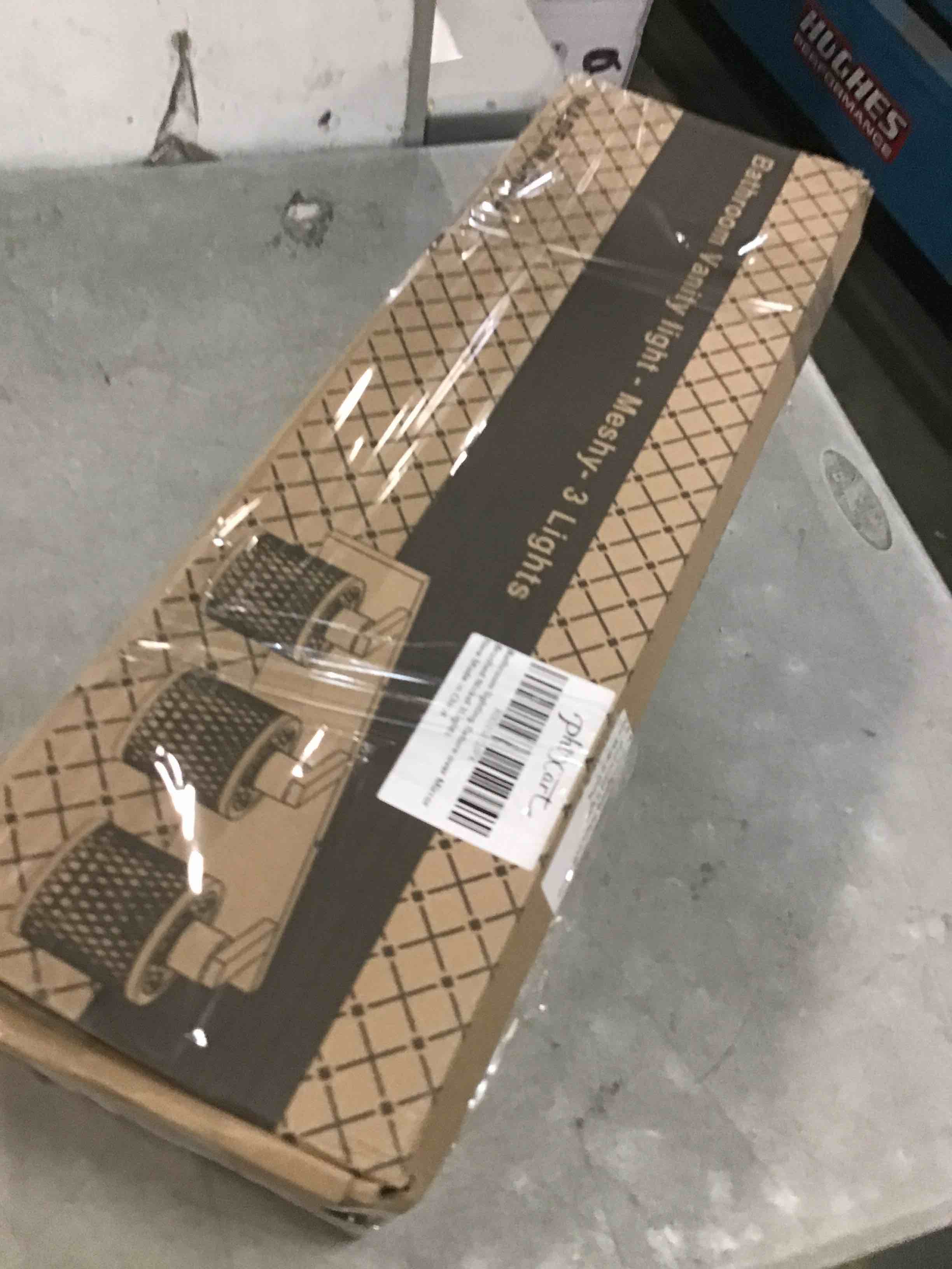 https://s3.amazonaws.com/lotting-images-prod/bidfta/BLU6721583_1722432455201.jpeg
