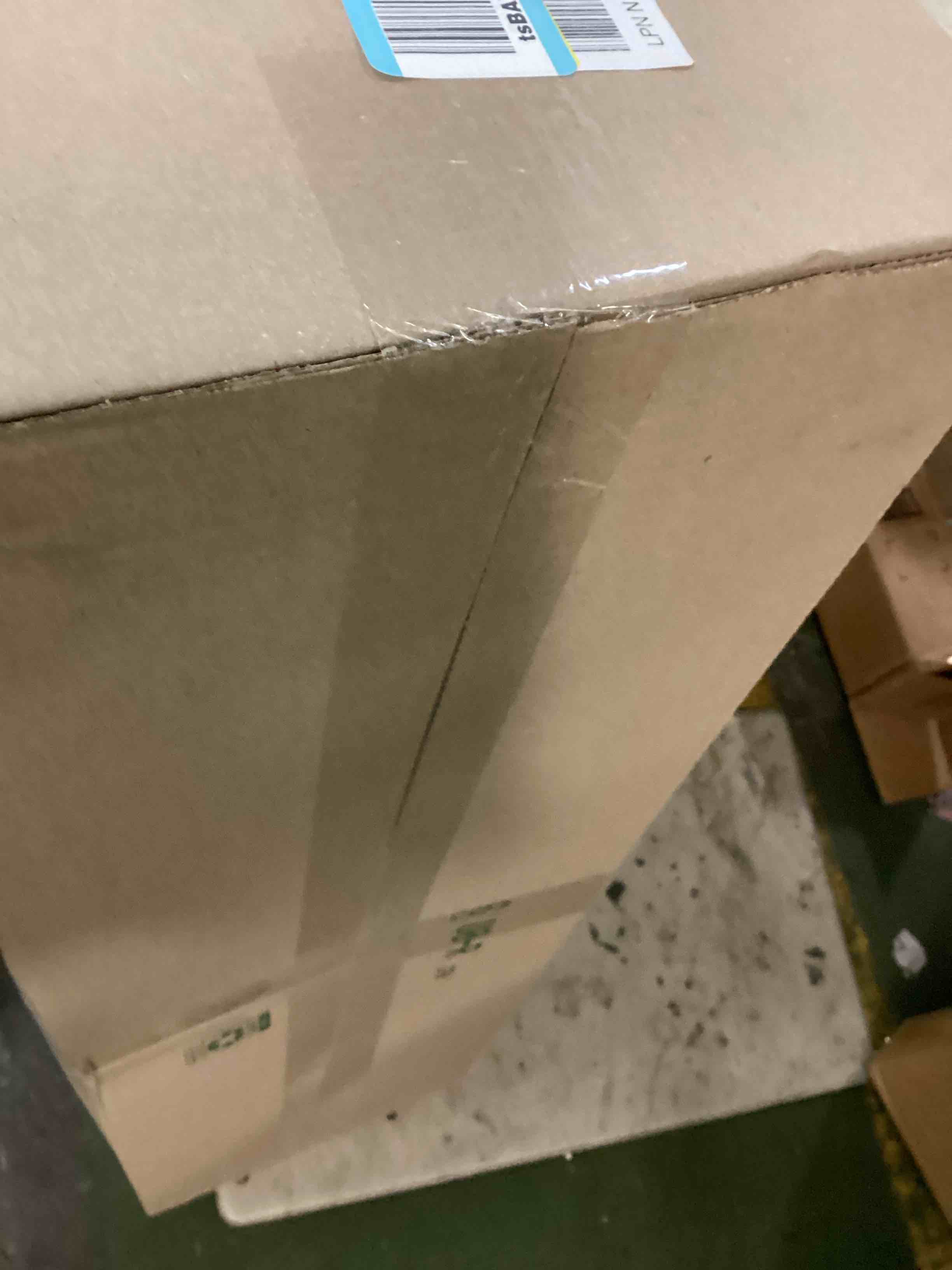 https://s3.amazonaws.com/lotting-images-prod/bidfta/BLU6721976_1722260172615.jpeg