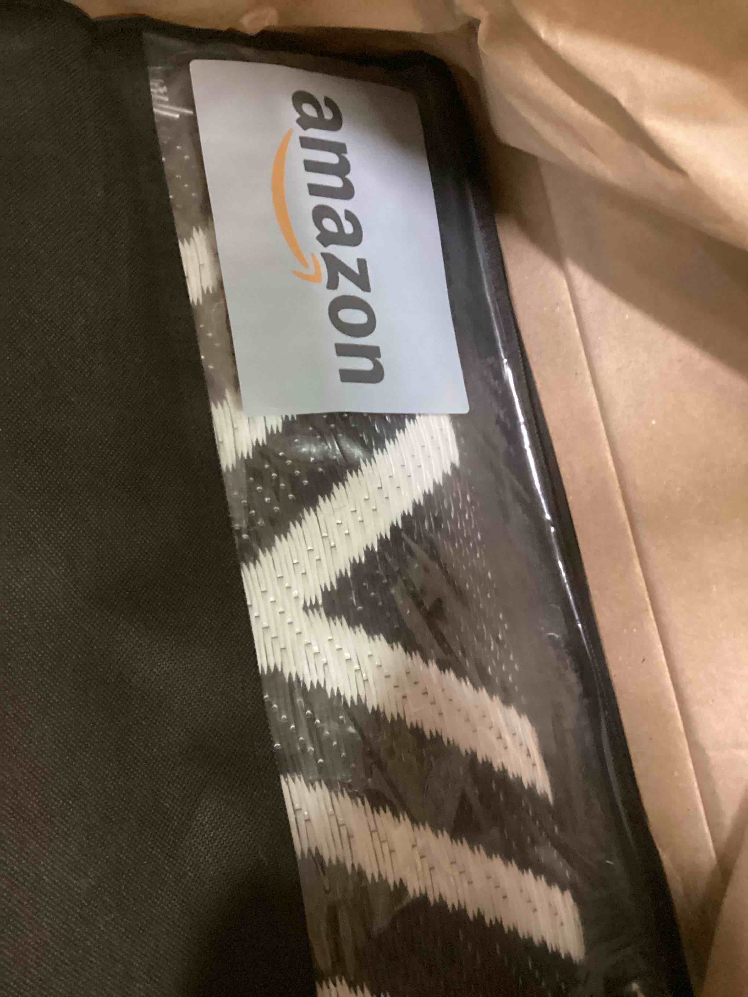 https://s3.amazonaws.com/lotting-images-prod/bidfta/BLU6722258_1722349993661.jpeg
