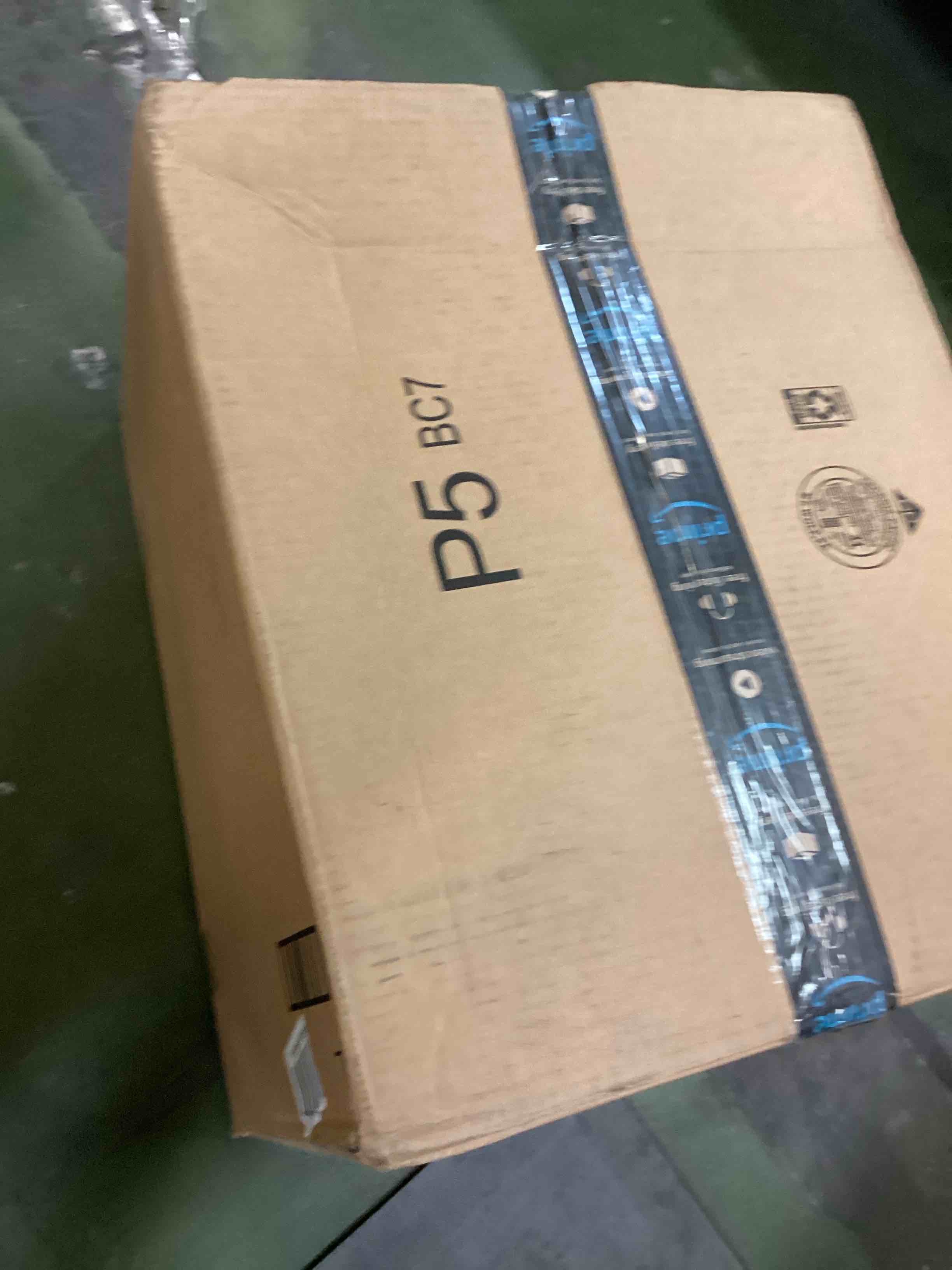 https://s3.amazonaws.com/lotting-images-prod/bidfta/BLU6722596_1722448478352.jpeg