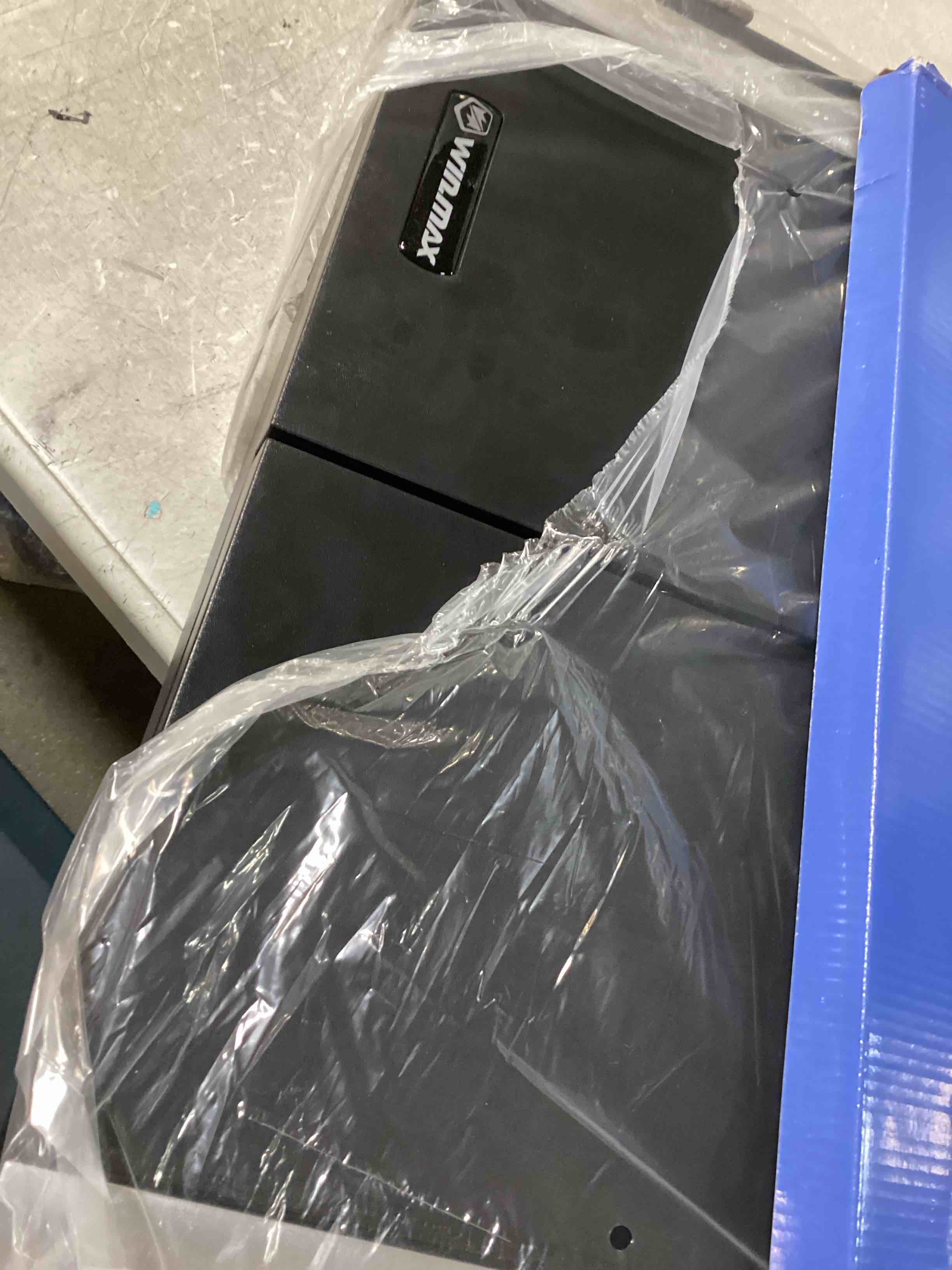 https://s3.amazonaws.com/lotting-images-prod/bidfta/BLU6722771_1722524836118.jpeg