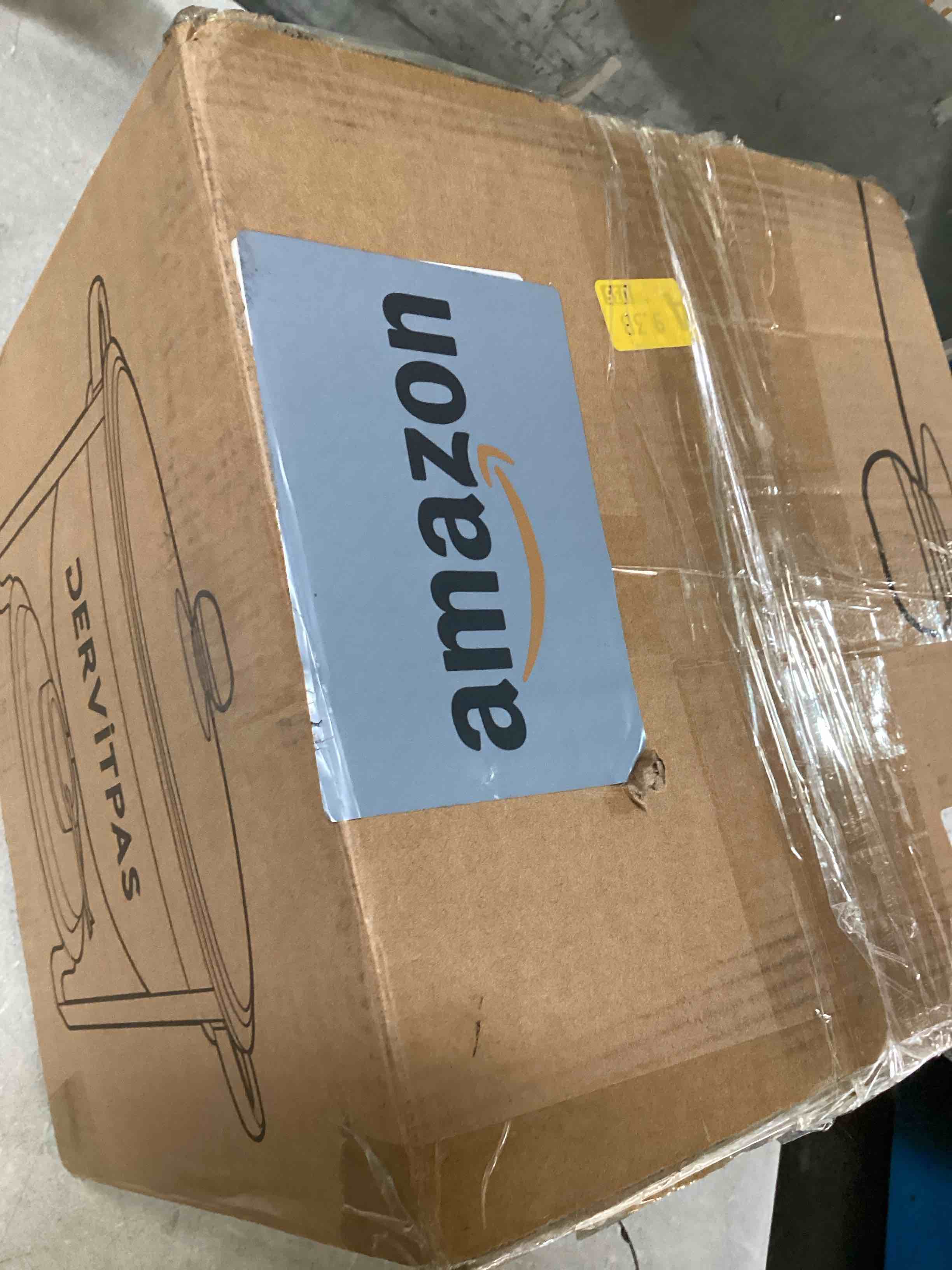 https://s3.amazonaws.com/lotting-images-prod/bidfta/BLU6722773_1722525063621.jpeg