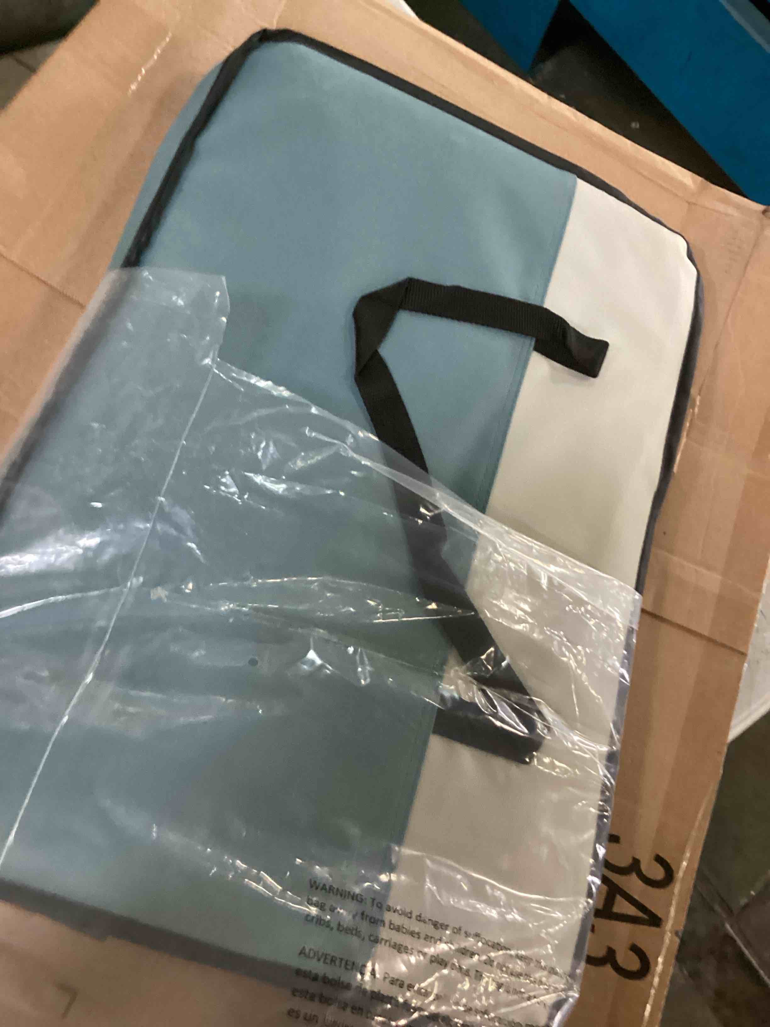 https://s3.amazonaws.com/lotting-images-prod/bidfta/BLU6722781_1722525770488.jpeg