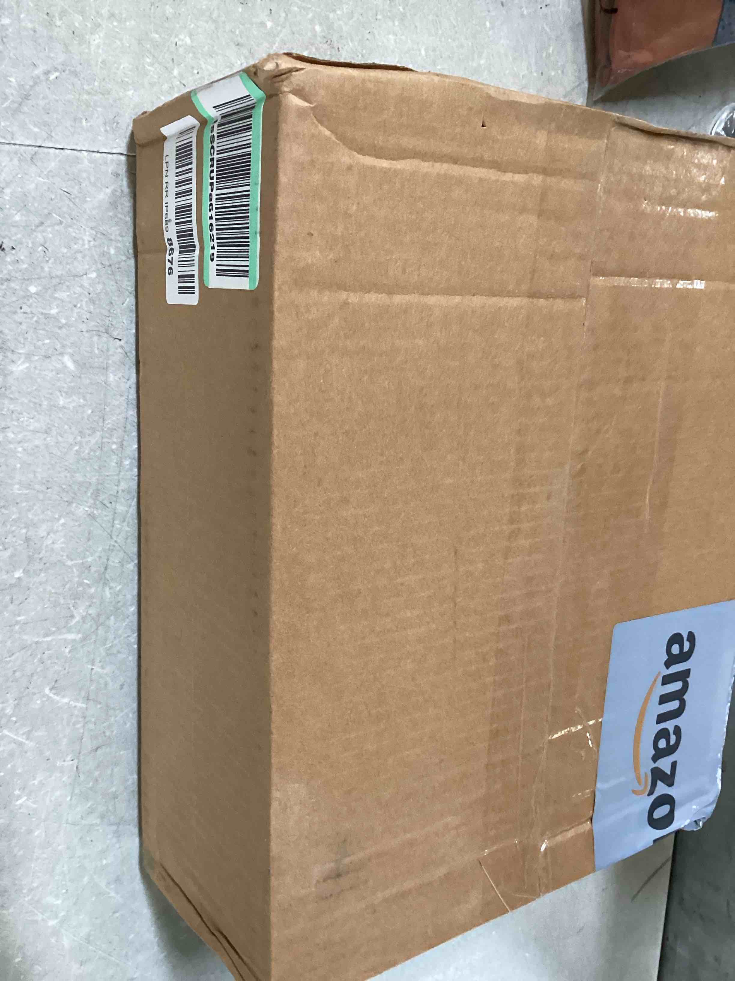 https://s3.amazonaws.com/lotting-images-prod/bidfta/BLU6722790_1722526735013.jpeg