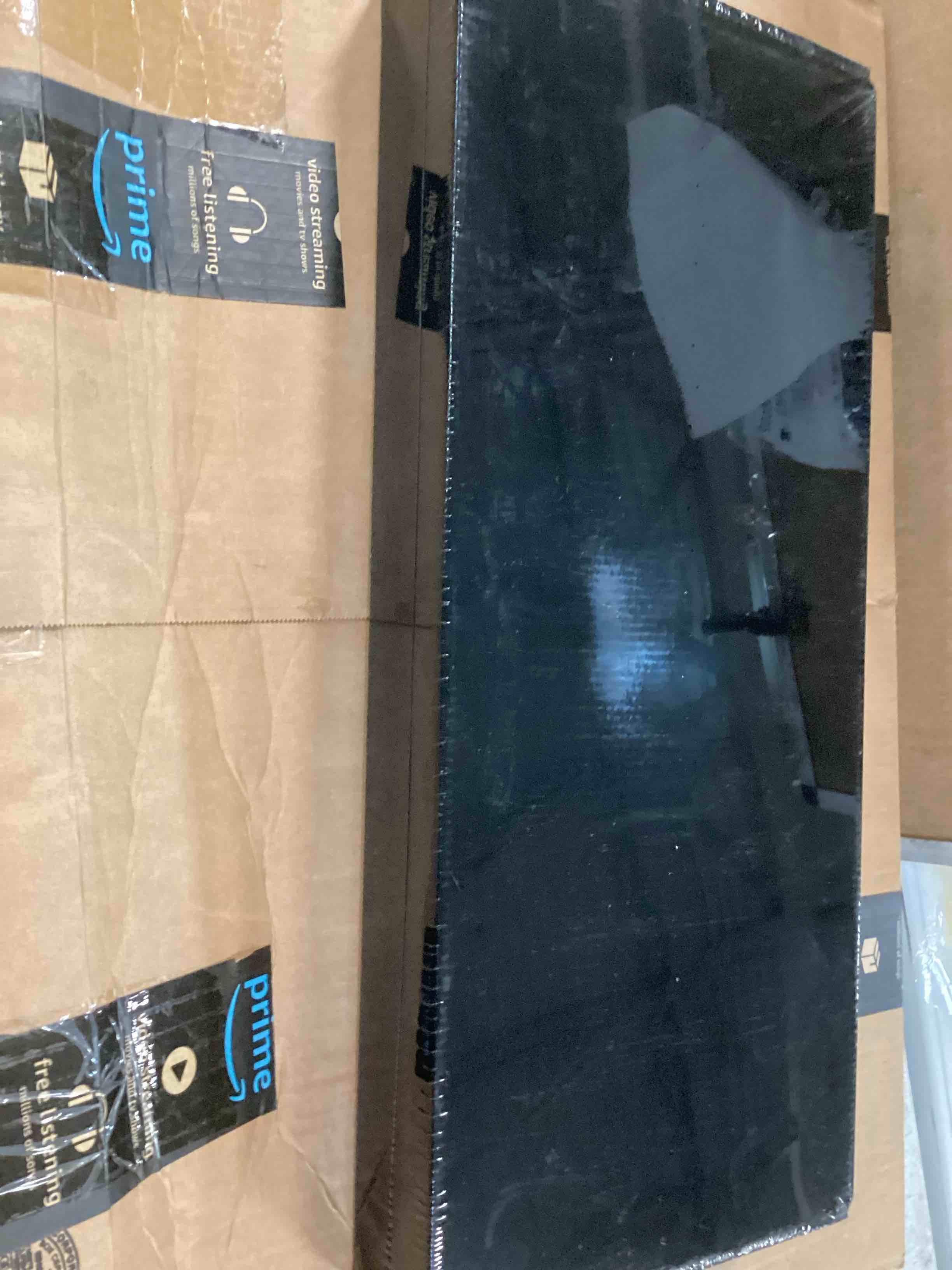 https://s3.amazonaws.com/lotting-images-prod/bidfta/BLU6722930_1722603425321.jpeg