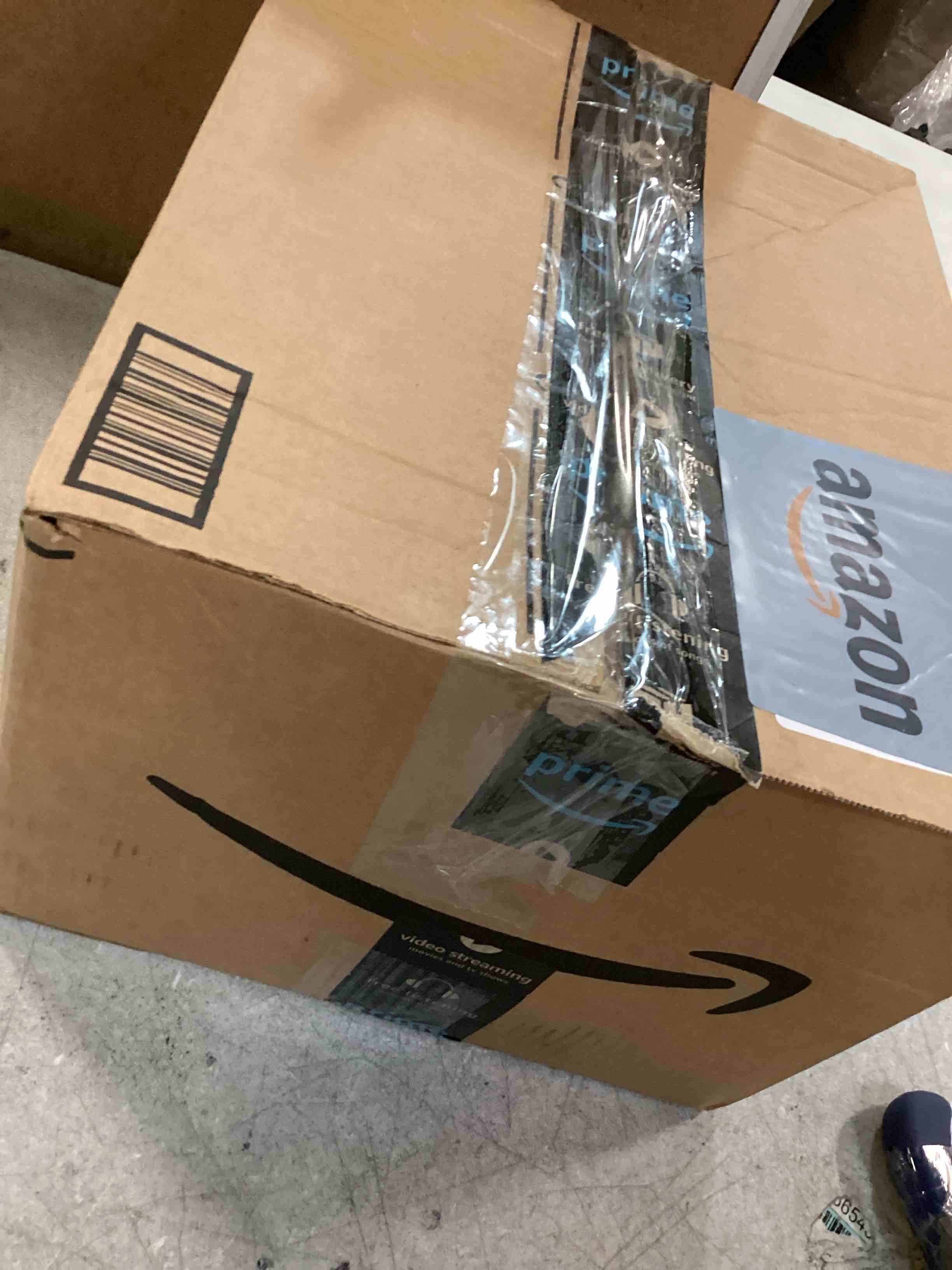 https://s3.amazonaws.com/lotting-images-prod/bidfta/BLU6722953_1722606152976.jpeg
