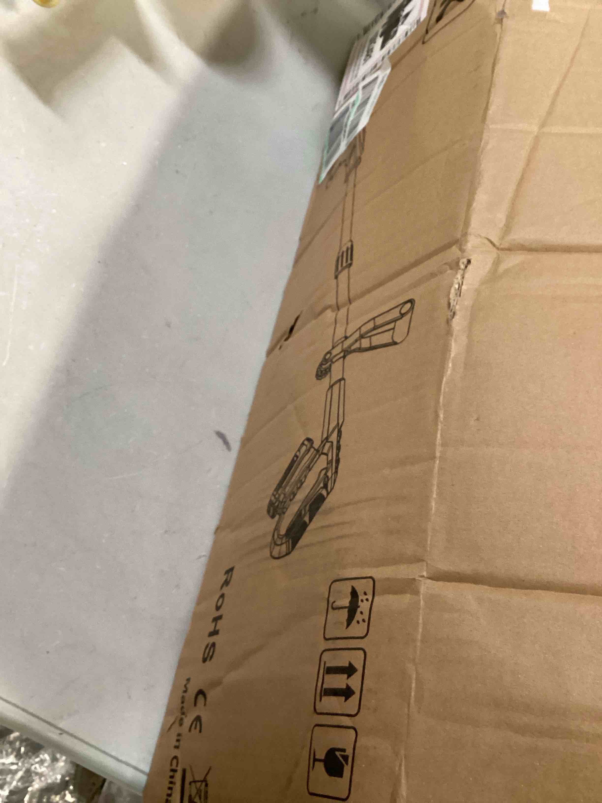 https://s3.amazonaws.com/lotting-images-prod/bidfta/BLU6723228_1722871740469.jpeg