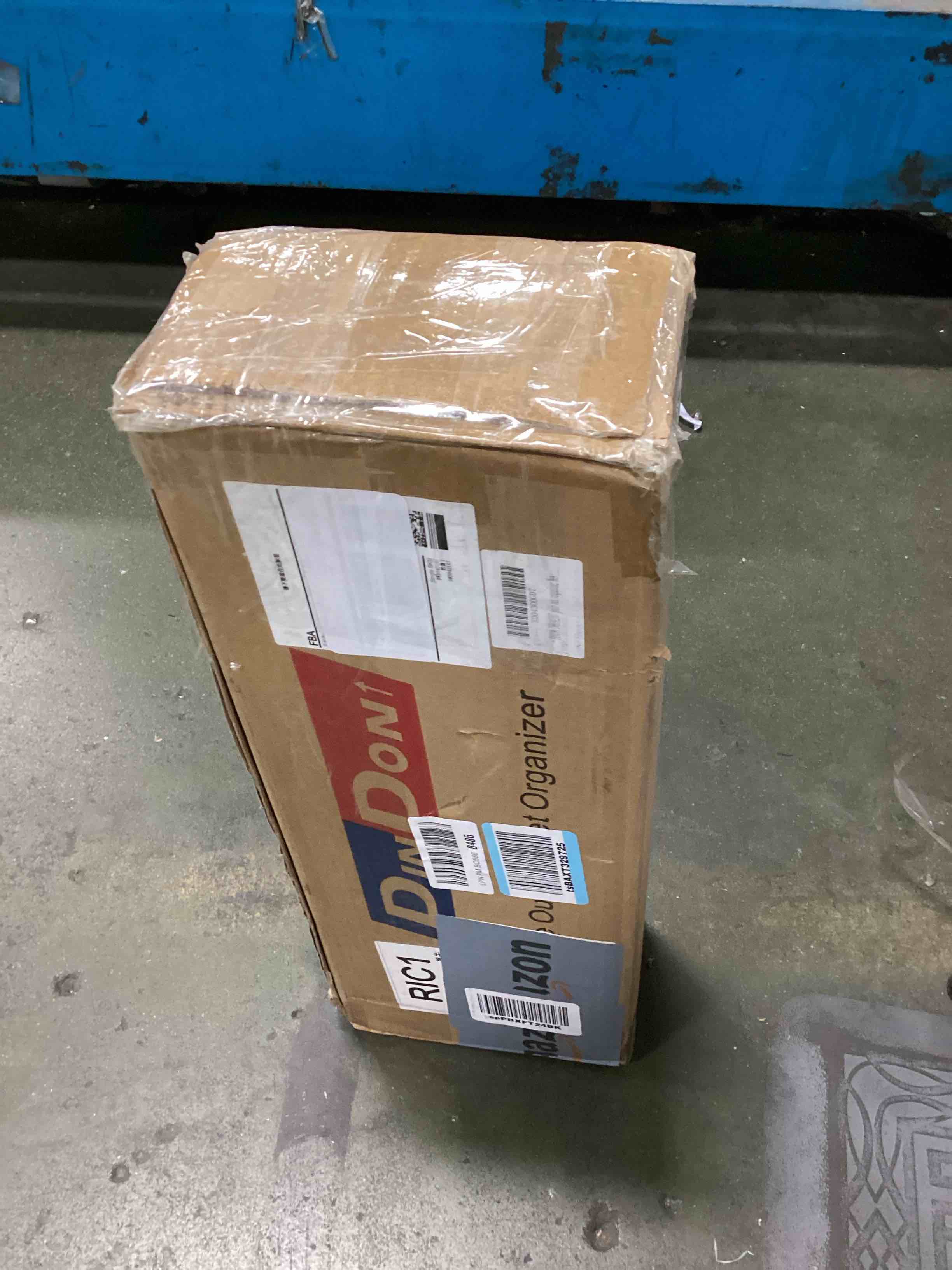 https://s3.amazonaws.com/lotting-images-prod/bidfta/BLU6724162_1724117930655.jpeg