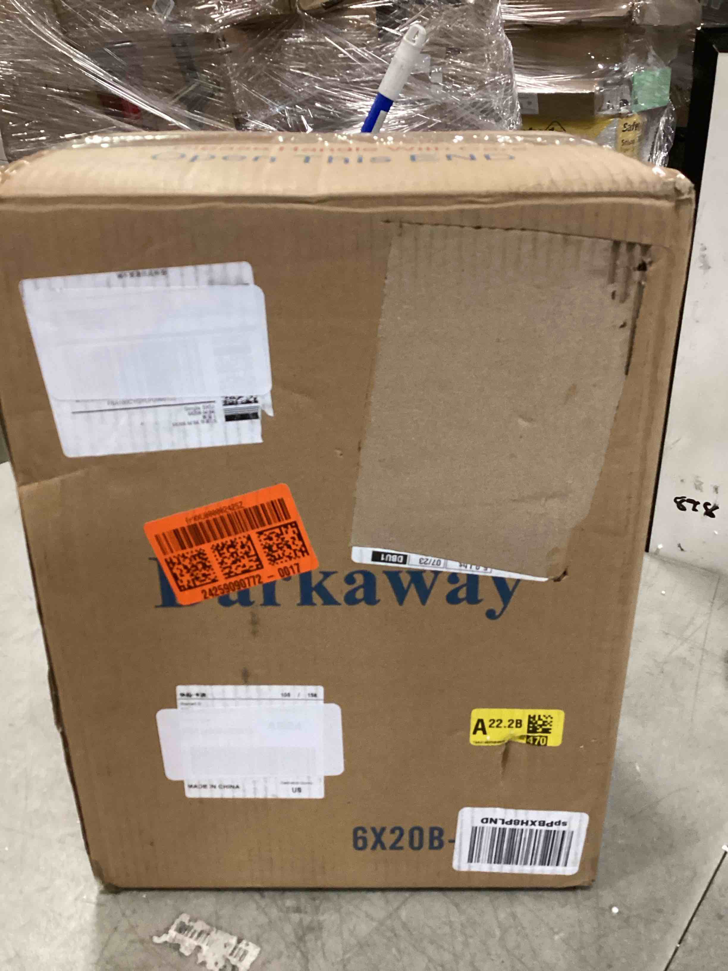 https://s3.amazonaws.com/lotting-images-prod/bidfta/BLU6724459_1724212788525.jpeg