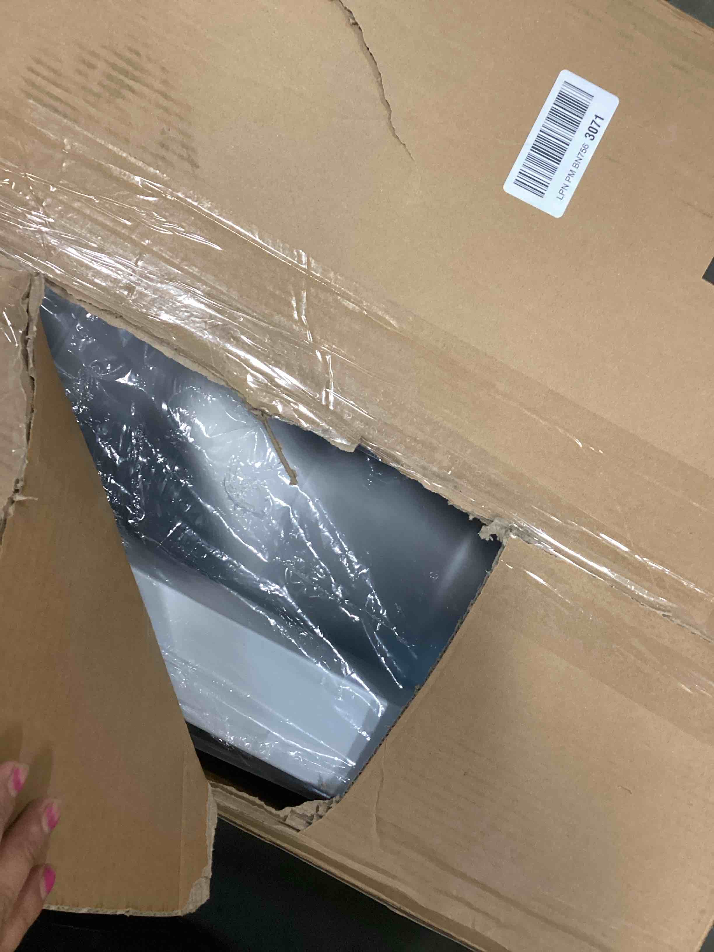 https://s3.amazonaws.com/lotting-images-prod/bidfta/BLU6724629_1724292829449.jpeg