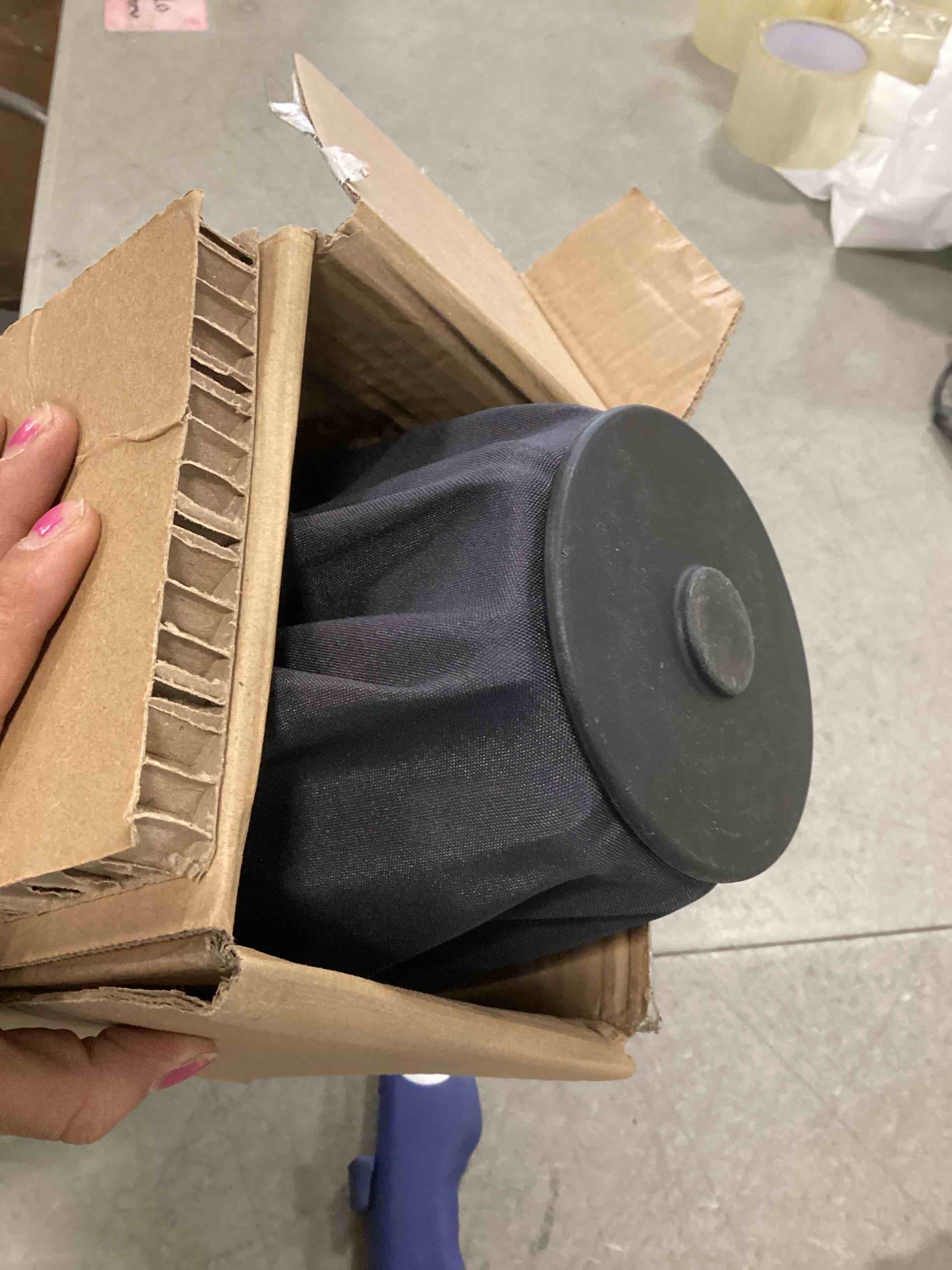 https://s3.amazonaws.com/lotting-images-prod/bidfta/BLU6724767_1724366643500.jpeg