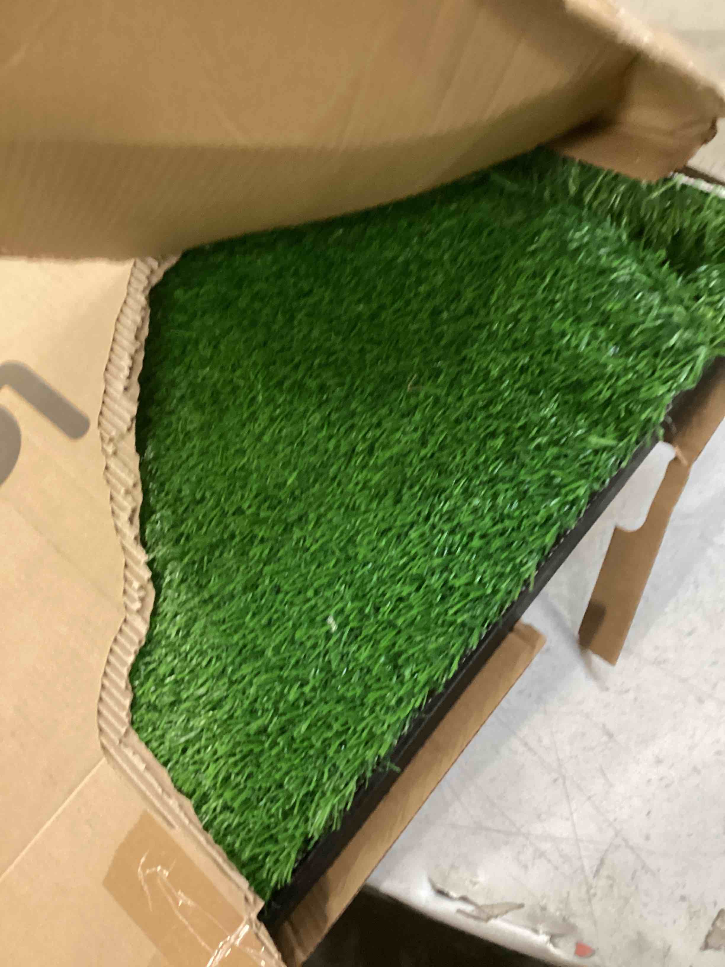 https://s3.amazonaws.com/lotting-images-prod/bidfta/BLU6725049_1722525880571.jpeg
