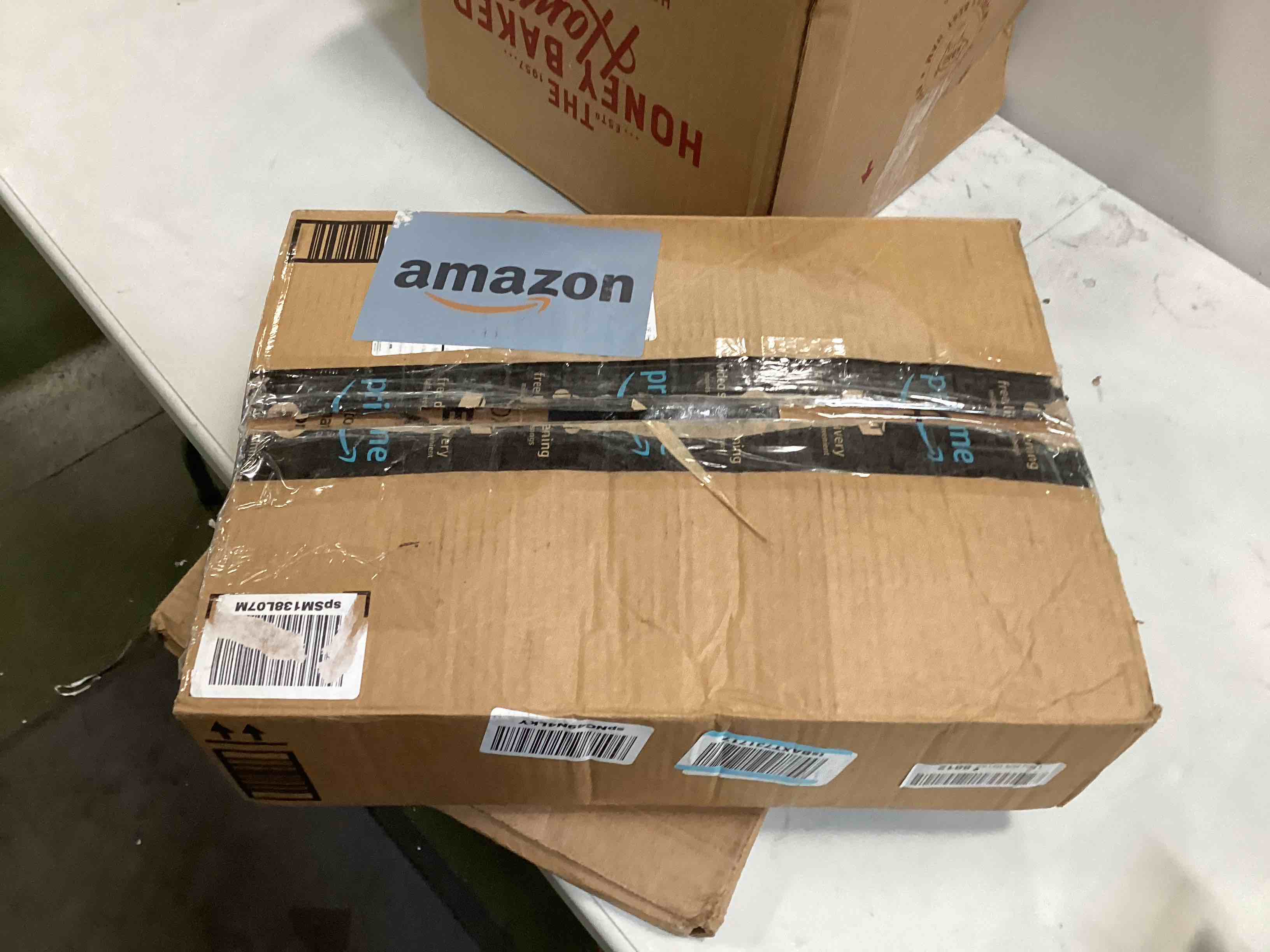 https://s3.amazonaws.com/lotting-images-prod/bidfta/BLU6725385_1722865597240.jpeg