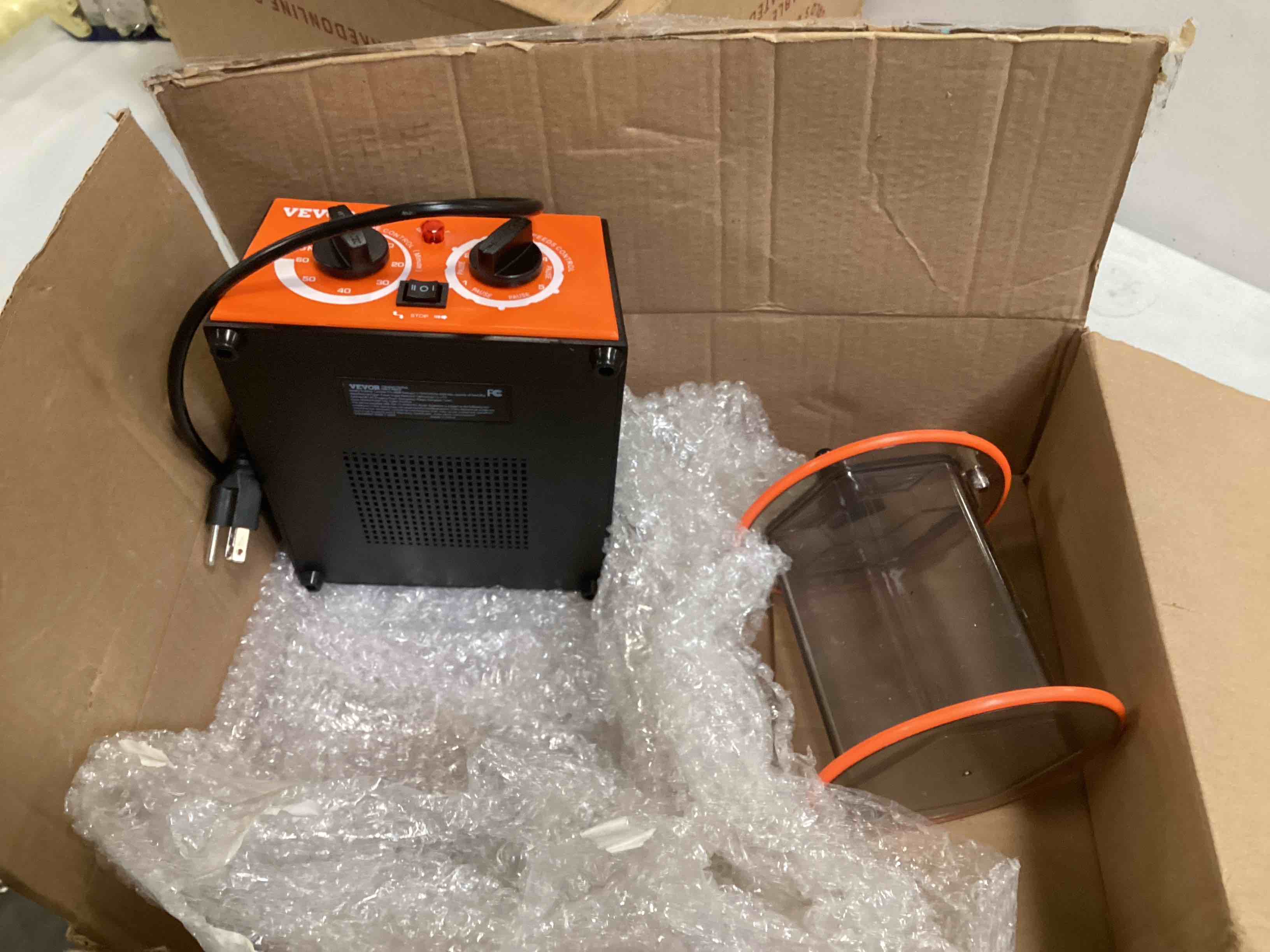 https://s3.amazonaws.com/lotting-images-prod/bidfta/BLU6725385_1722865623577.jpeg