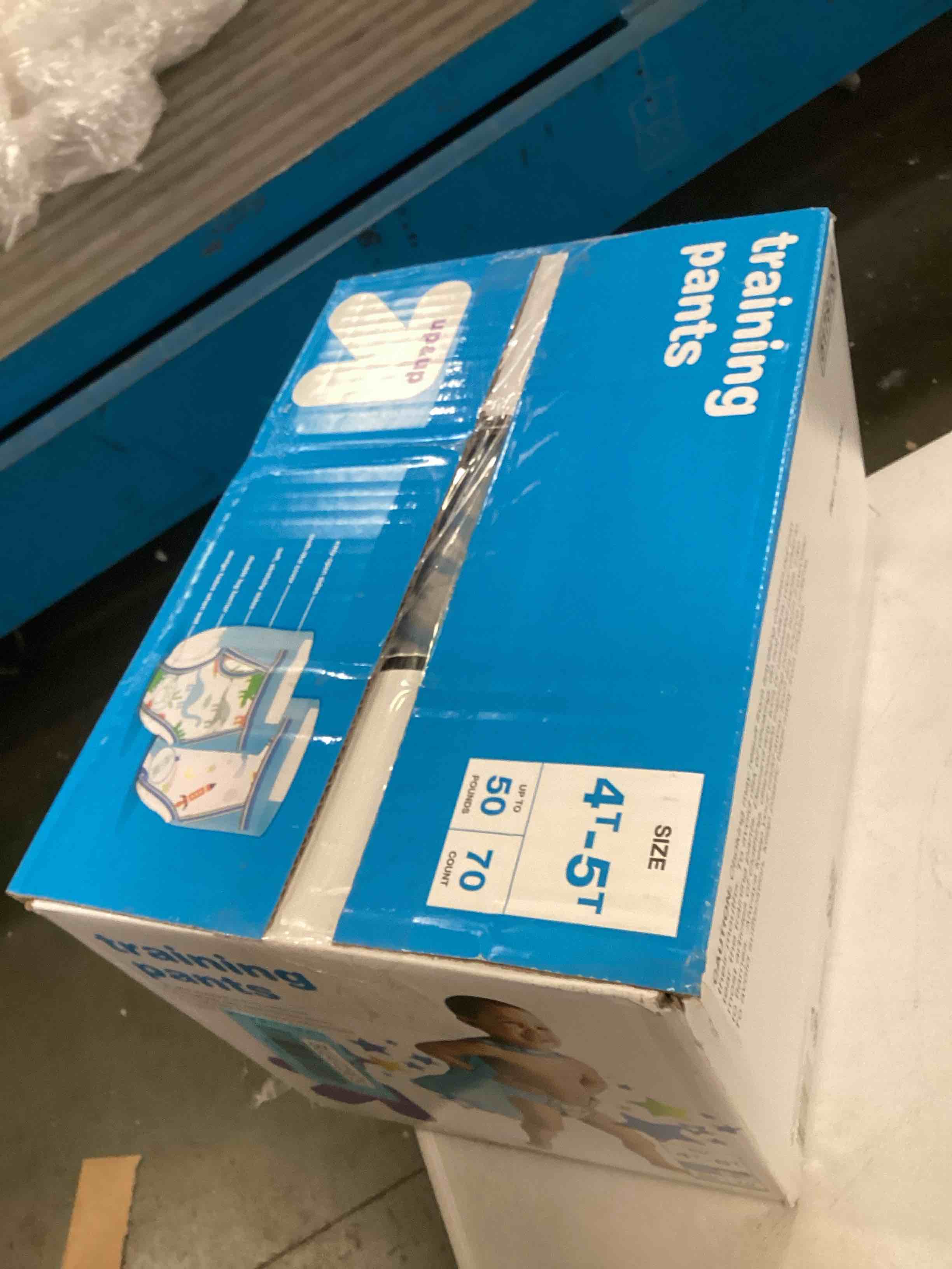 https://s3.amazonaws.com/lotting-images-prod/bidfta/BLU6725680_1722951429477.jpeg