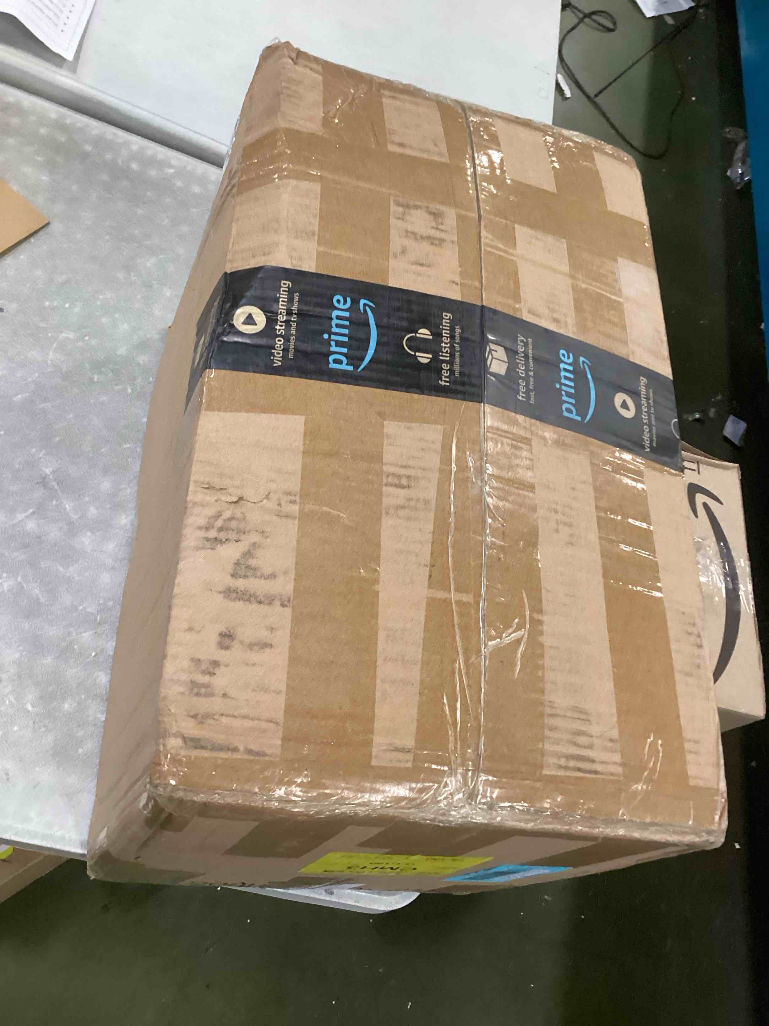 https://s3.amazonaws.com/lotting-images-prod/bidfta/BLU6725850_1723037971715.jpeg