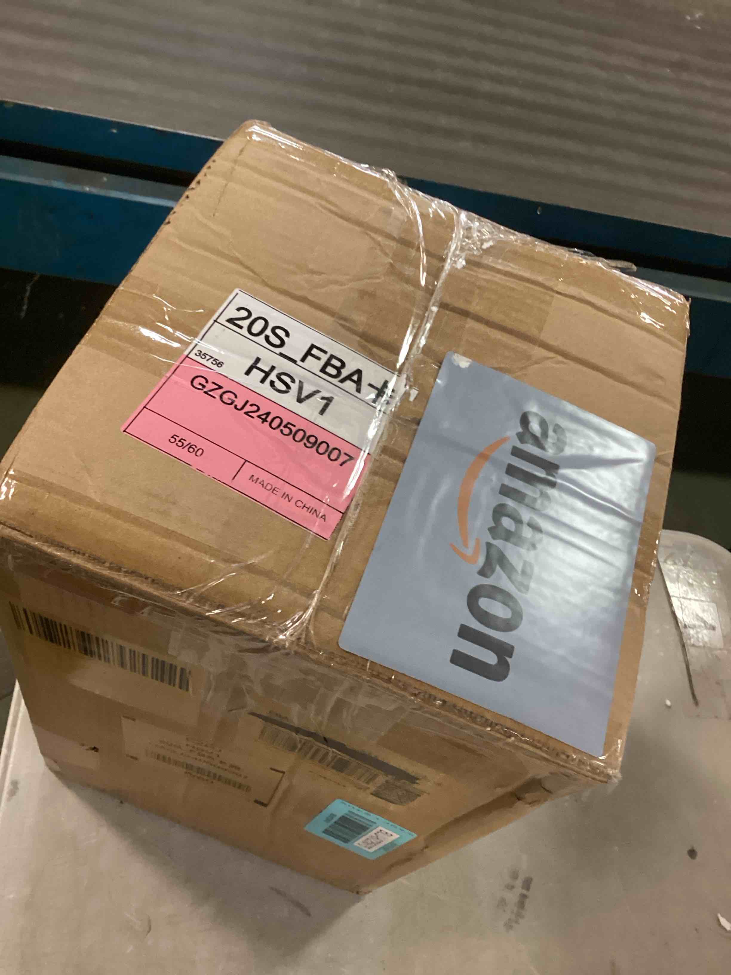 https://s3.amazonaws.com/lotting-images-prod/bidfta/BLU6725976_1723122493203.jpeg