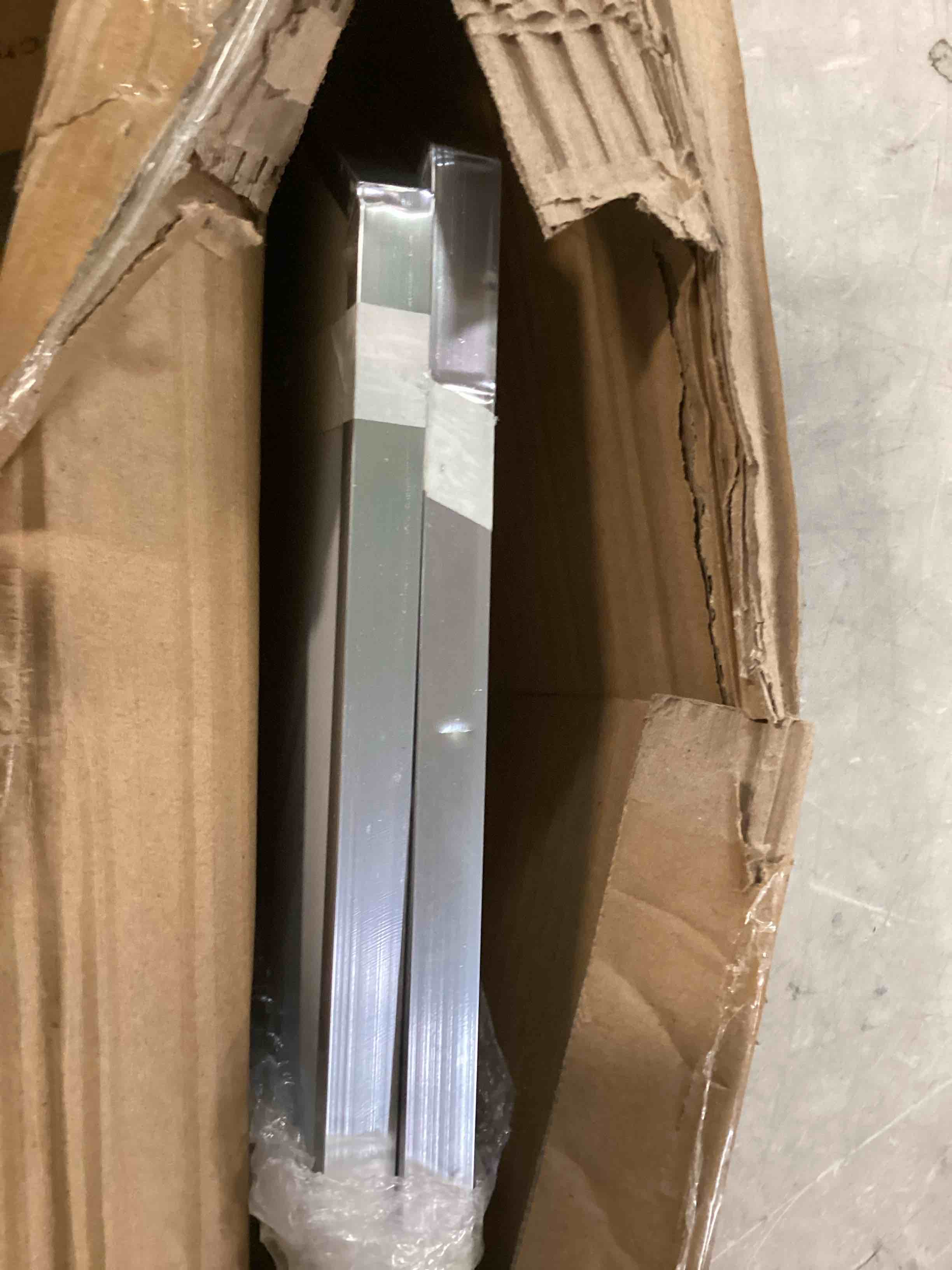 https://s3.amazonaws.com/lotting-images-prod/bidfta/BLU6726050_1723132082894.jpeg