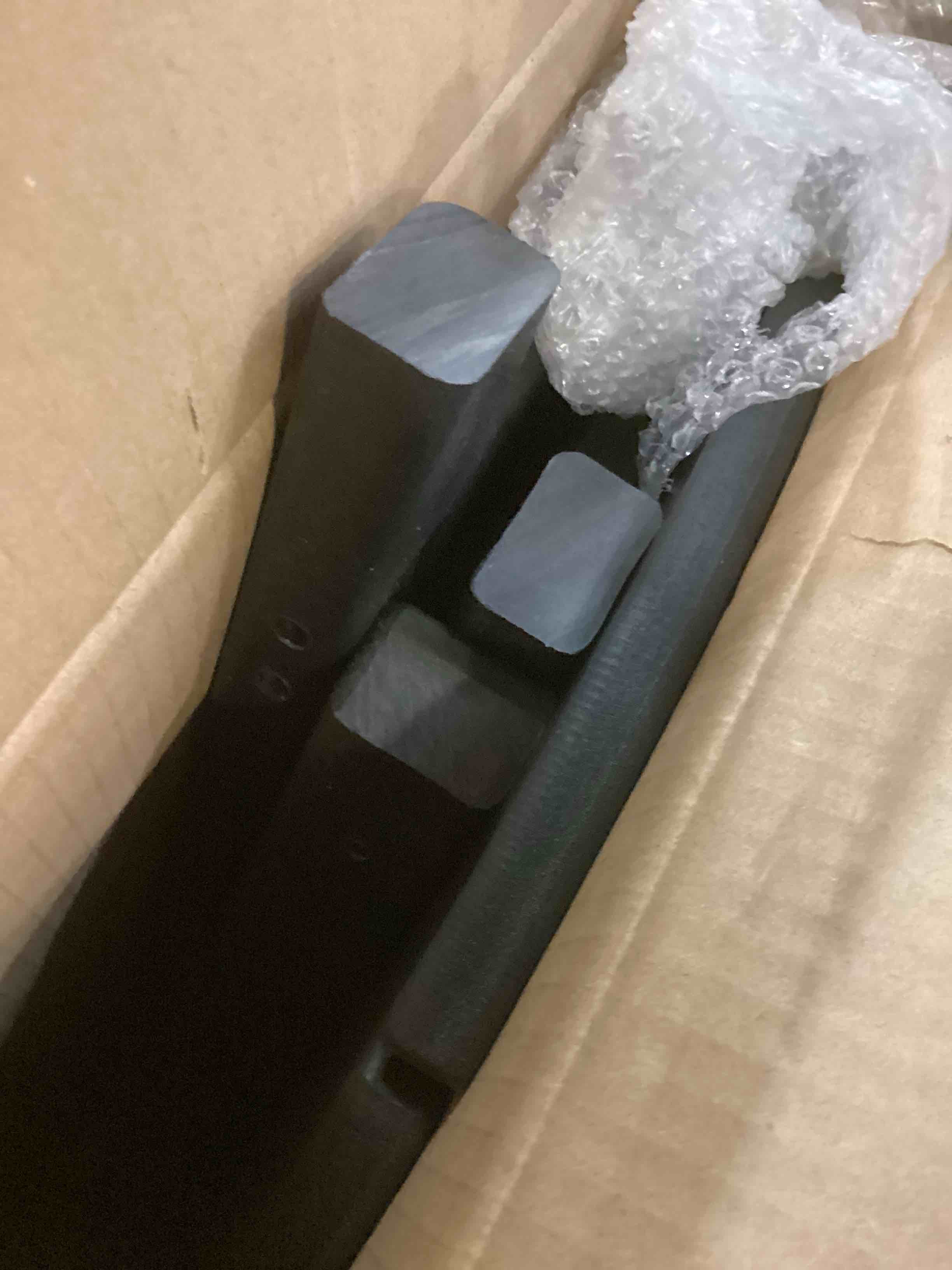 https://s3.amazonaws.com/lotting-images-prod/bidfta/BLU6726053_1723133023859.jpeg