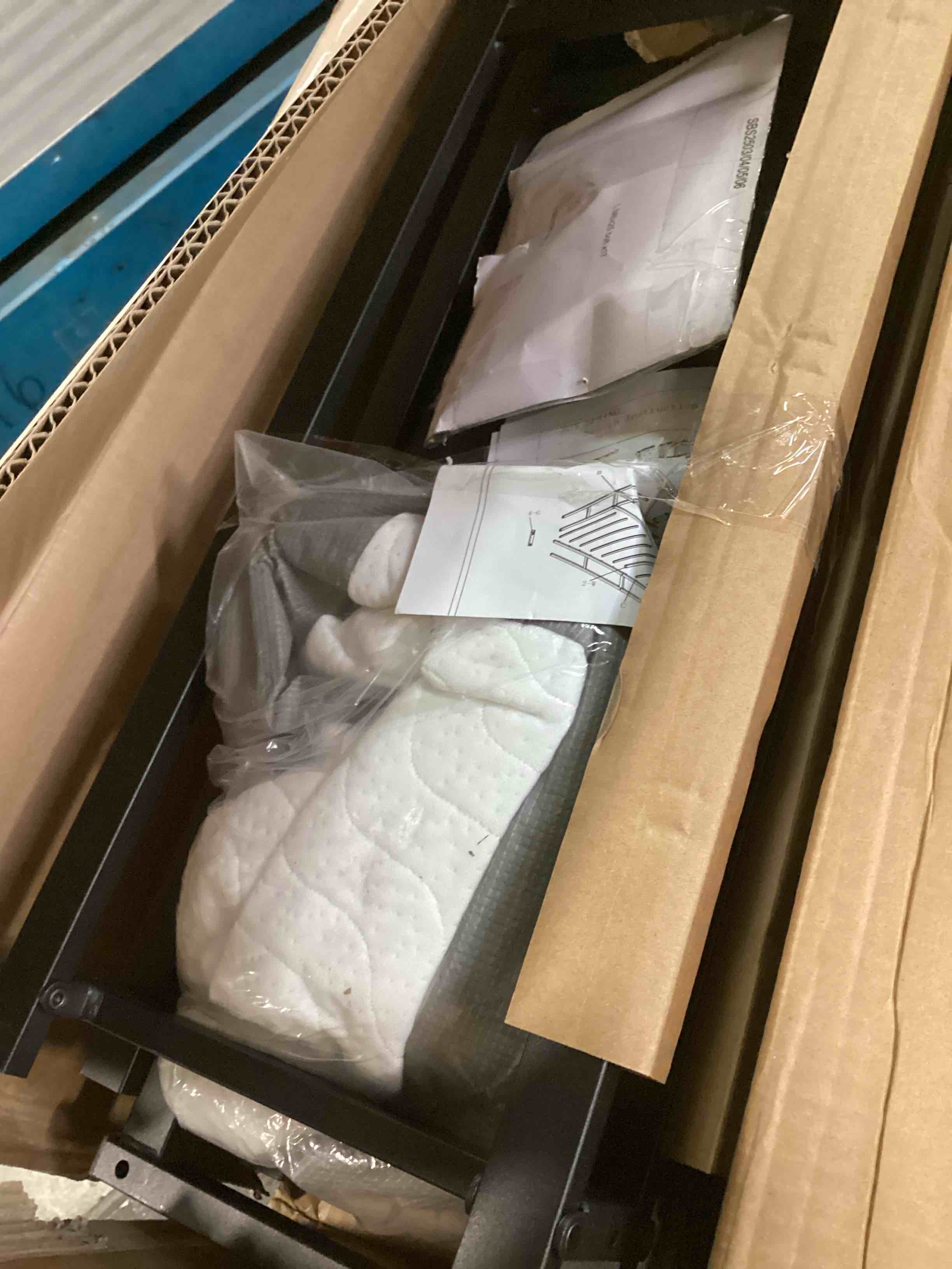 https://s3.amazonaws.com/lotting-images-prod/bidfta/BLU6726103_1723142673756.jpeg