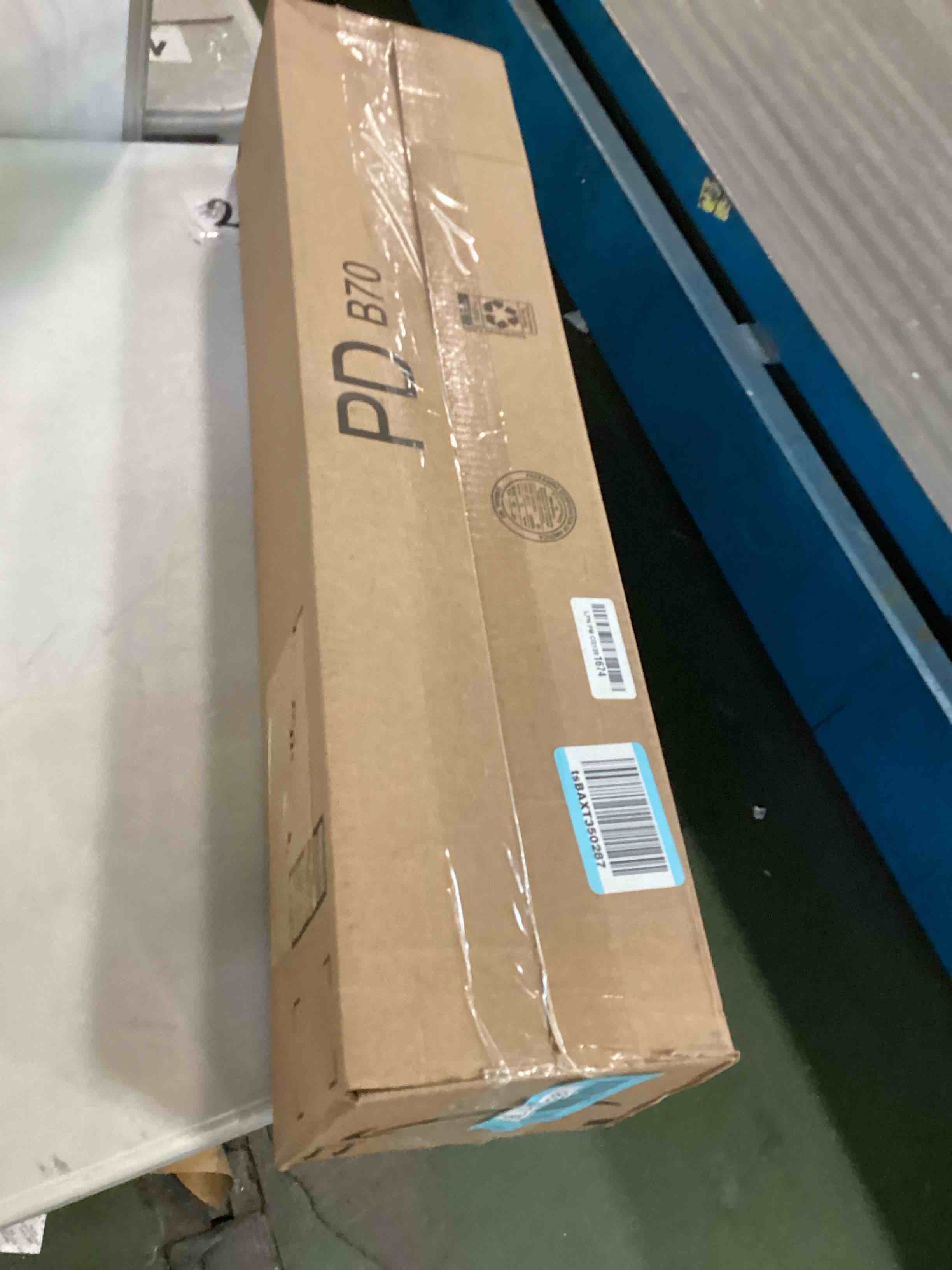 https://s3.amazonaws.com/lotting-images-prod/bidfta/BLU6726287_1723233232892.jpeg
