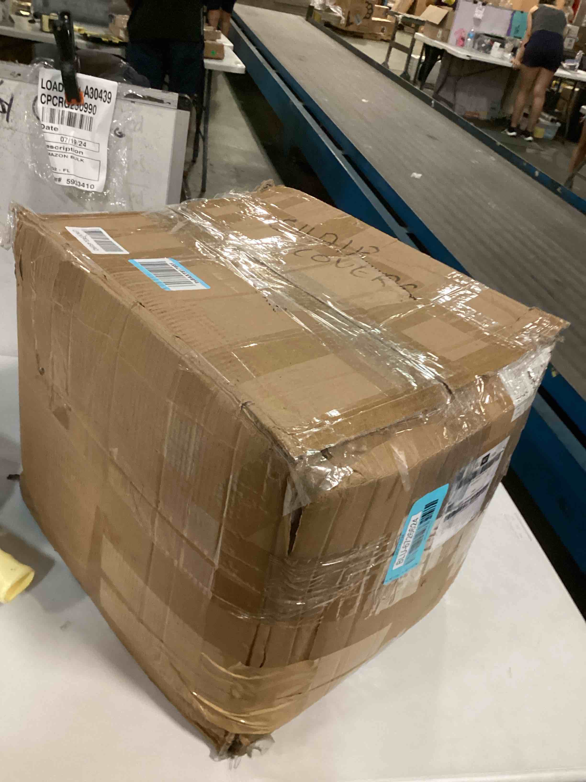 https://s3.amazonaws.com/lotting-images-prod/bidfta/BLU6726624_1722255012317.jpeg