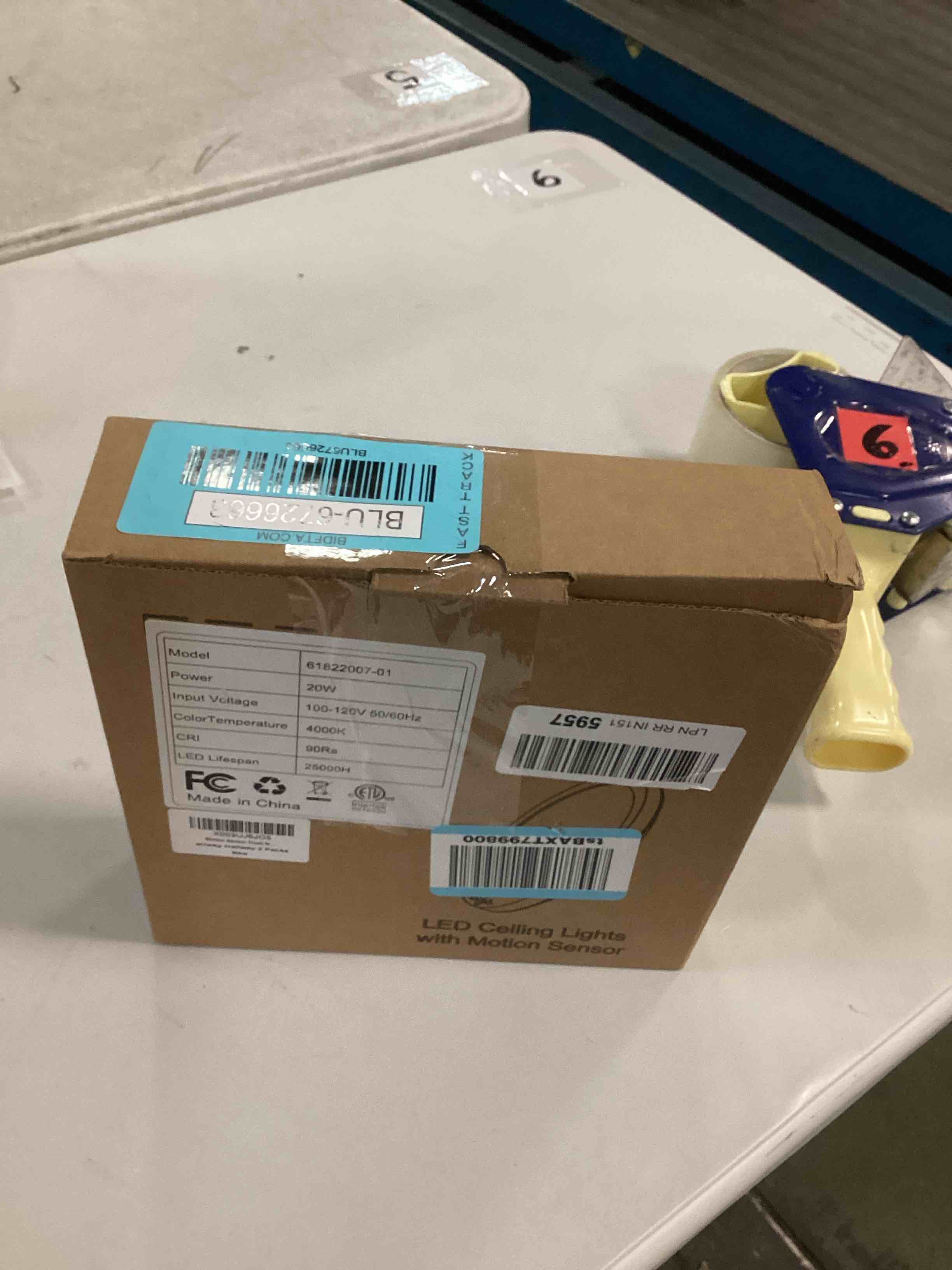https://s3.amazonaws.com/lotting-images-prod/bidfta/BLU6726663_1722257868269.jpeg