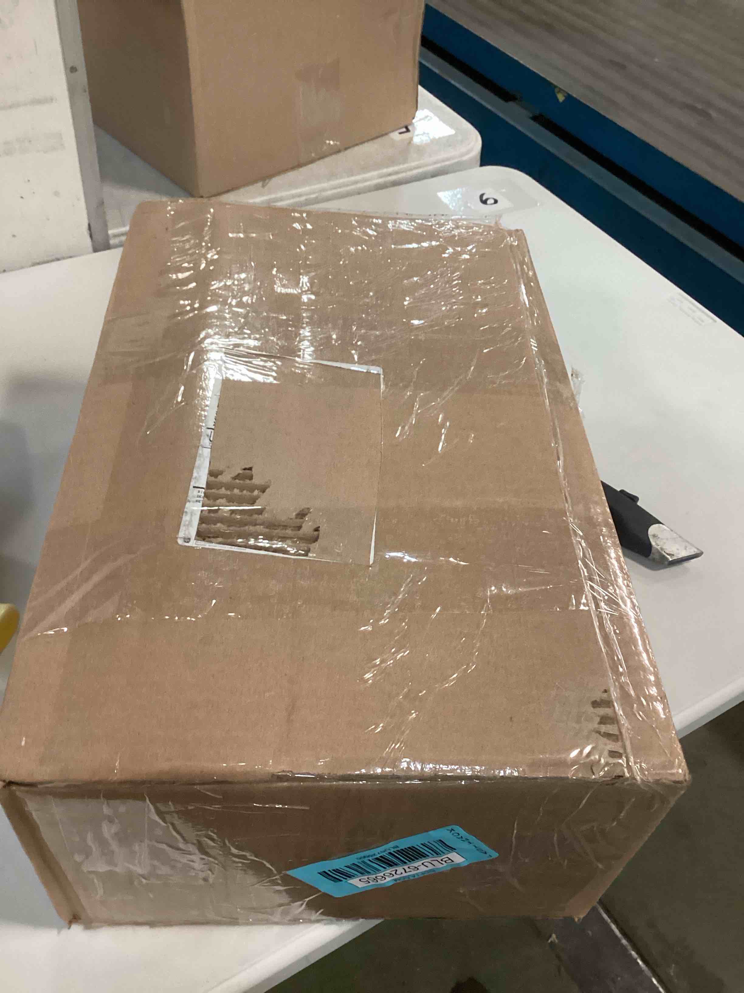 https://s3.amazonaws.com/lotting-images-prod/bidfta/BLU6726665_1722258057749.jpeg