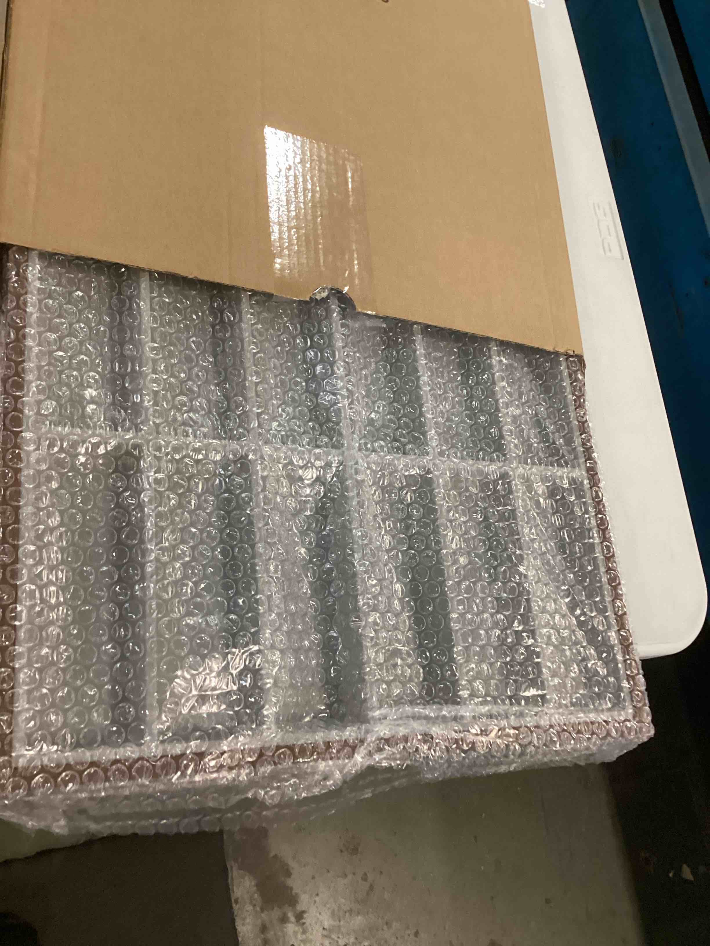 https://s3.amazonaws.com/lotting-images-prod/bidfta/BLU6726694_1722260310584.jpeg