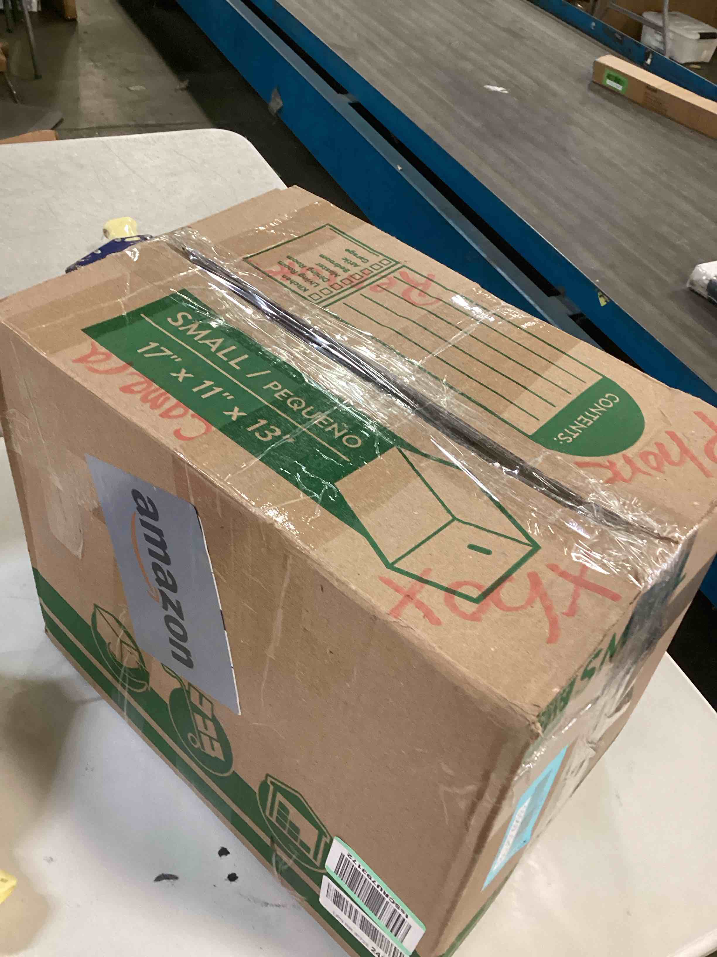 https://s3.amazonaws.com/lotting-images-prod/bidfta/BLU6726803_1722274422851.jpeg