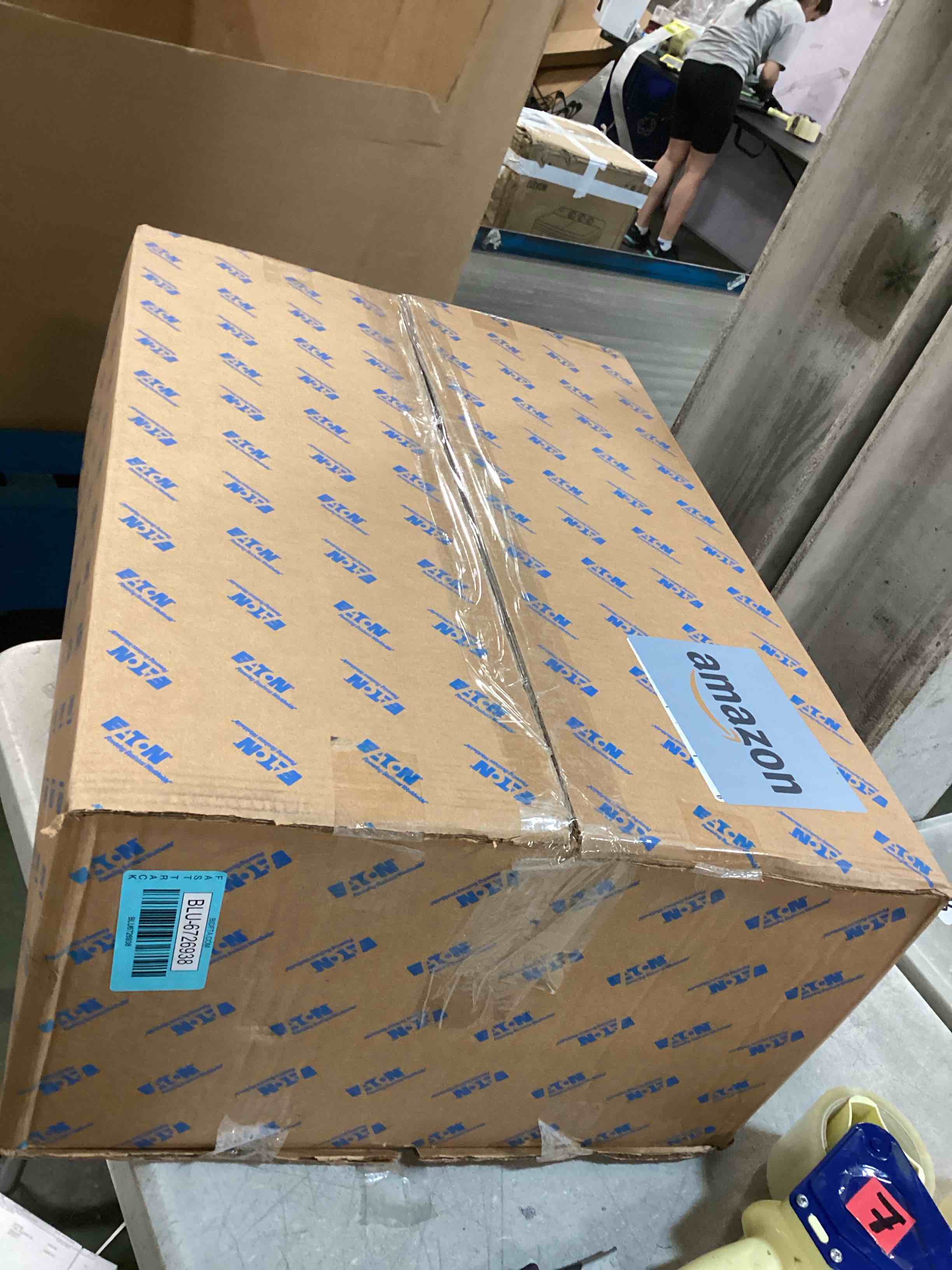 https://s3.amazonaws.com/lotting-images-prod/bidfta/BLU6726938_1722344014087.jpeg