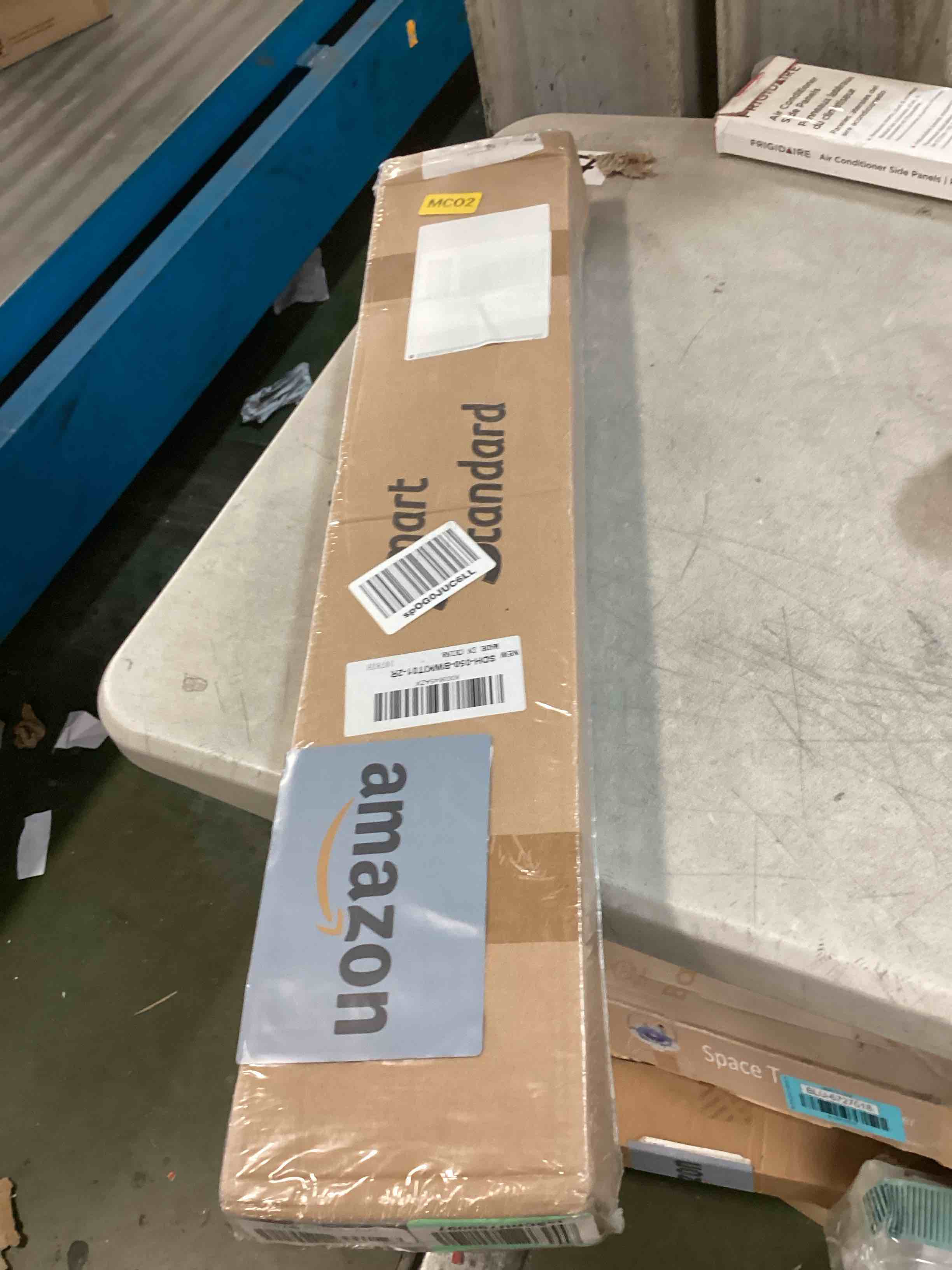 https://s3.amazonaws.com/lotting-images-prod/bidfta/BLU6727026_1722353186340.jpeg