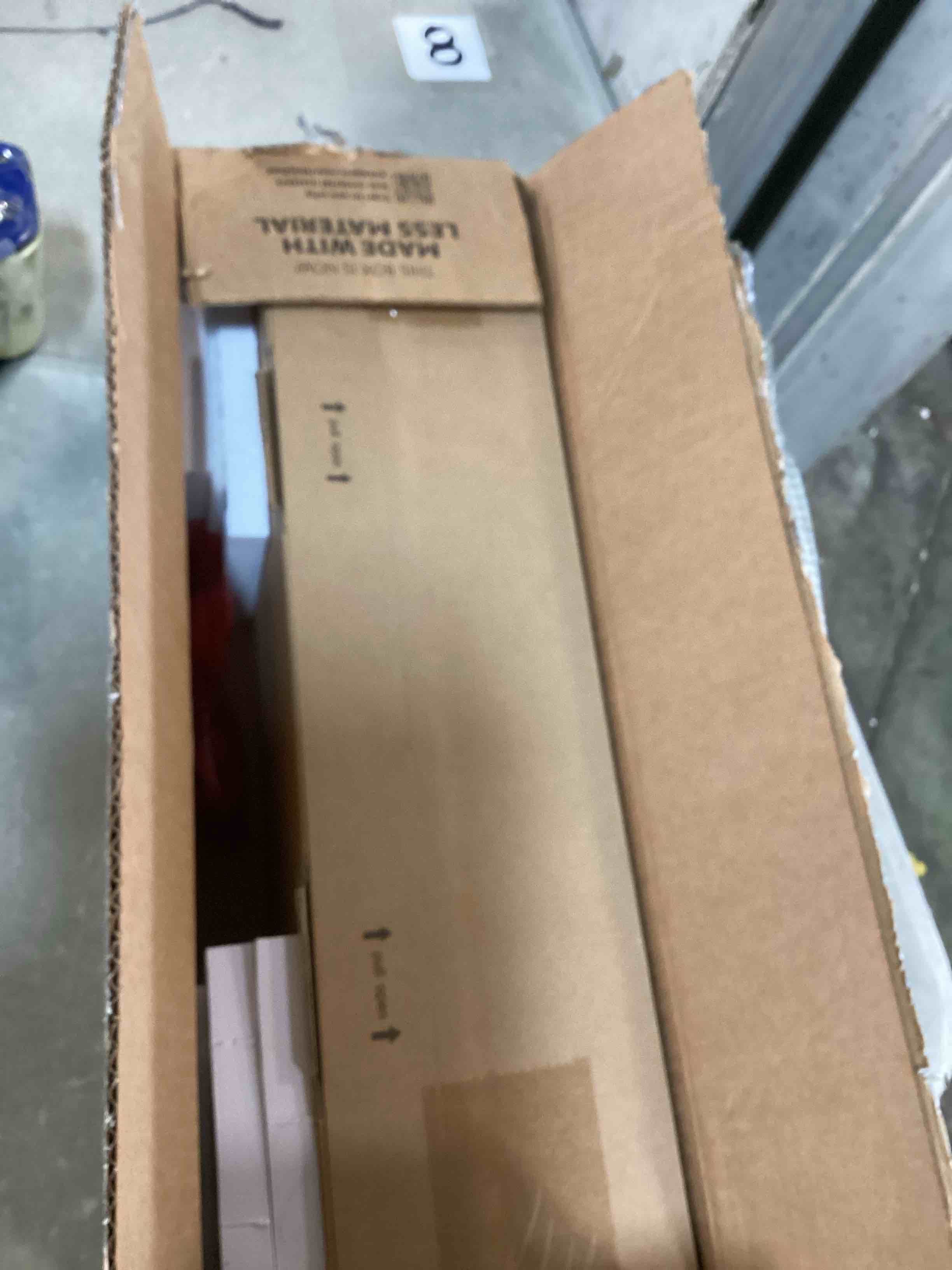 https://s3.amazonaws.com/lotting-images-prod/bidfta/BLU6727269_1722440270585.jpeg
