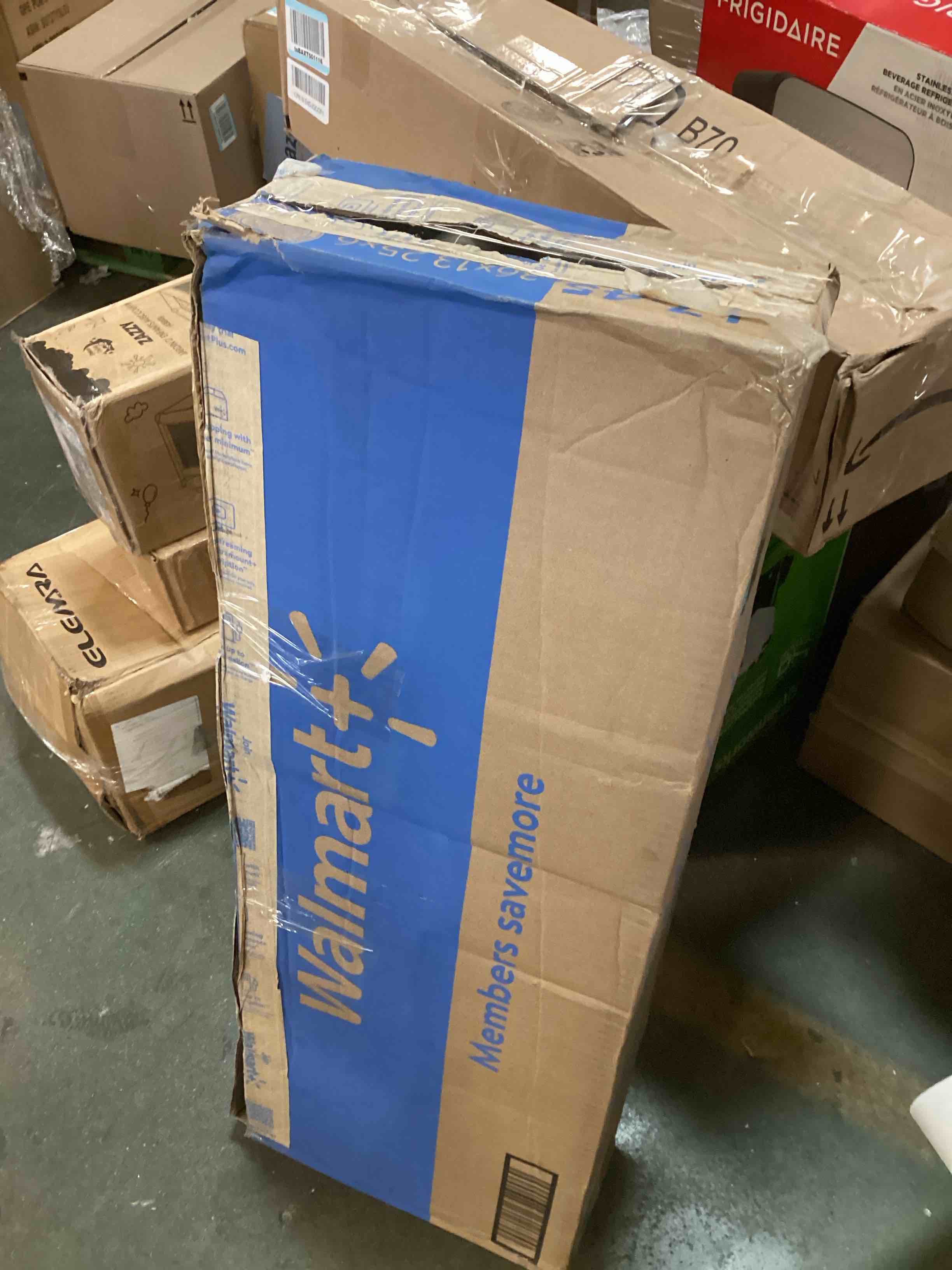 https://s3.amazonaws.com/lotting-images-prod/bidfta/BLU6727371_1722453595932.jpeg