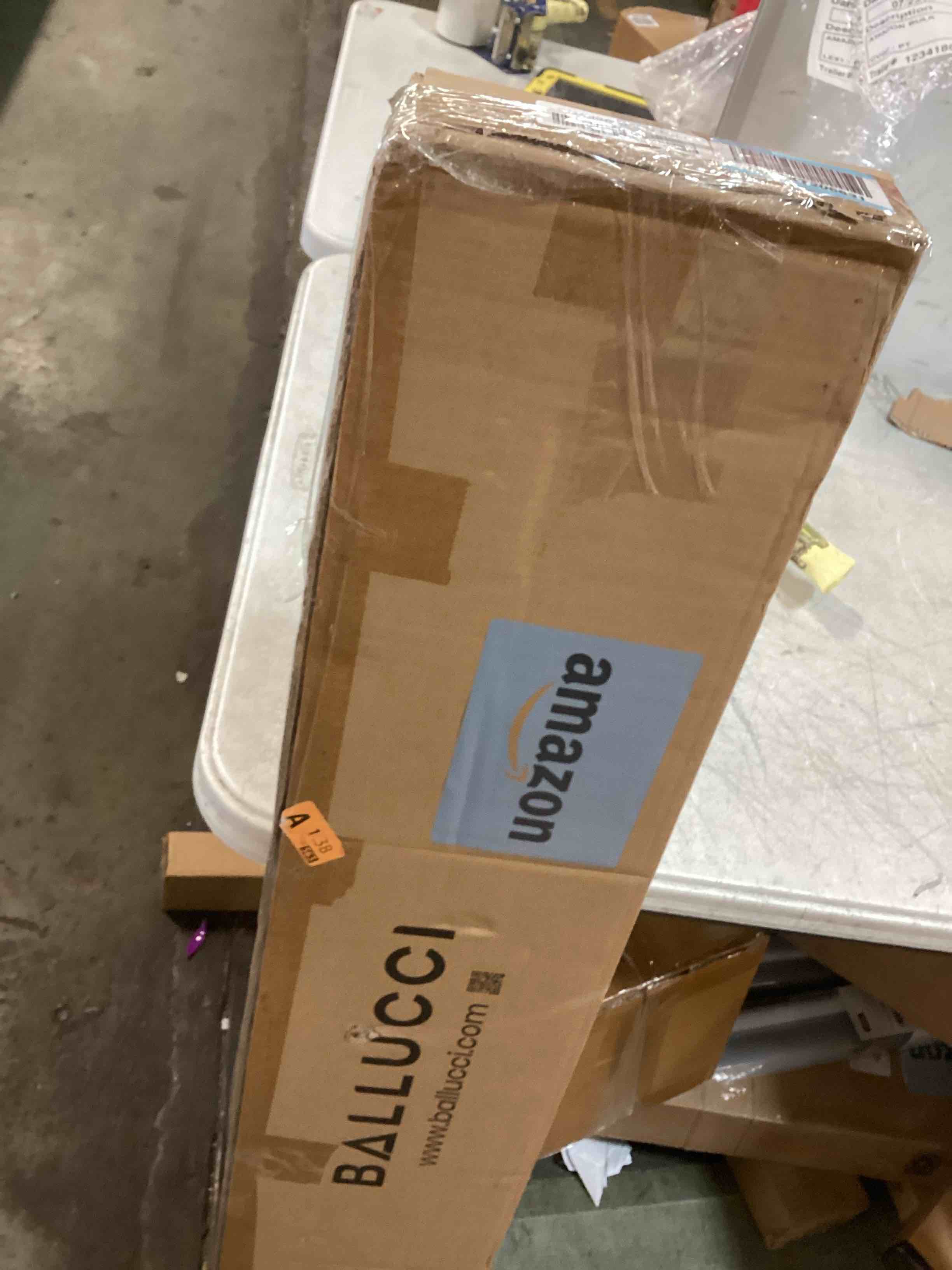 https://s3.amazonaws.com/lotting-images-prod/bidfta/BLU6727565_1722527840601.jpeg