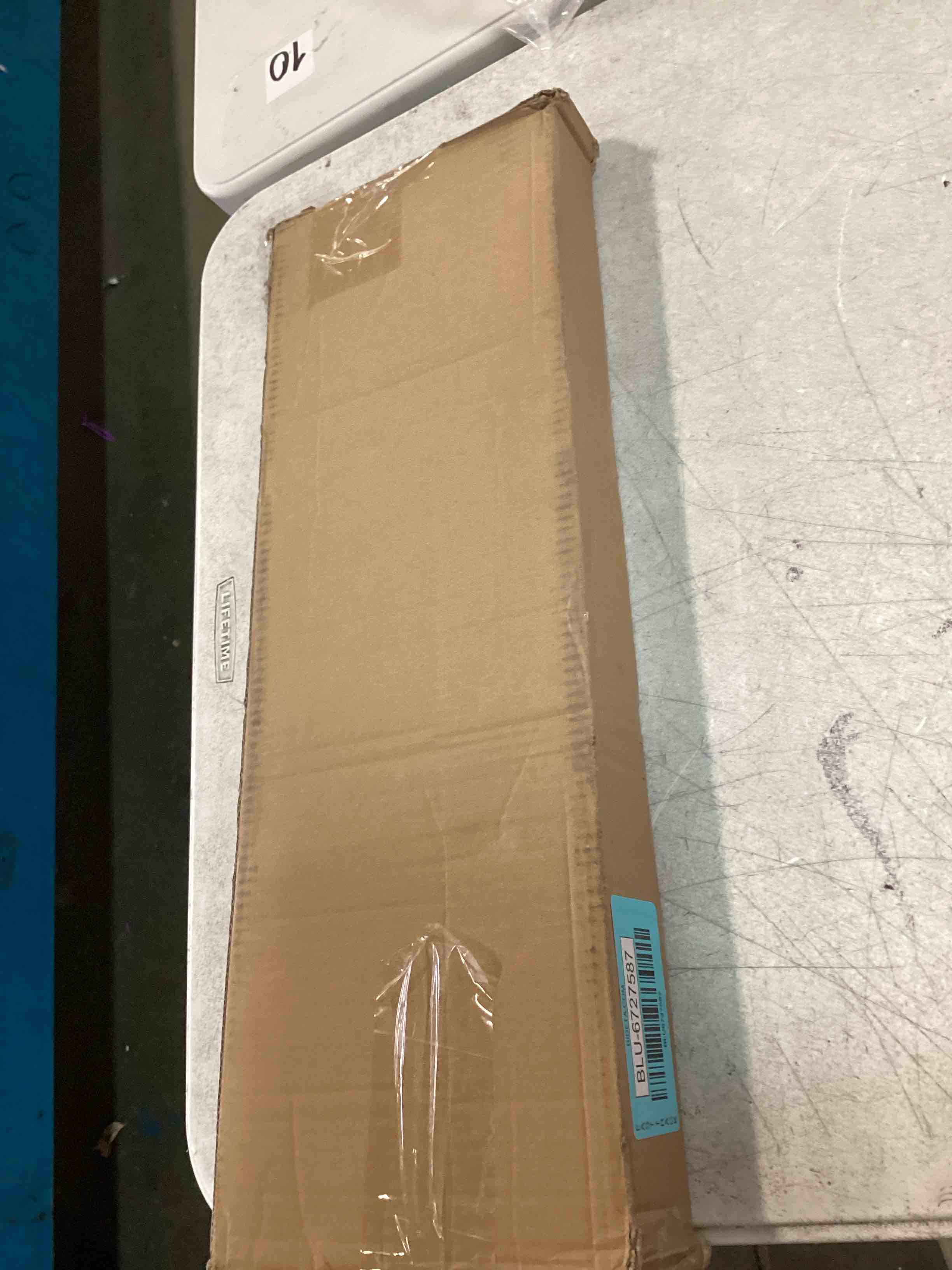 https://s3.amazonaws.com/lotting-images-prod/bidfta/BLU6727587_1722532771085.jpeg