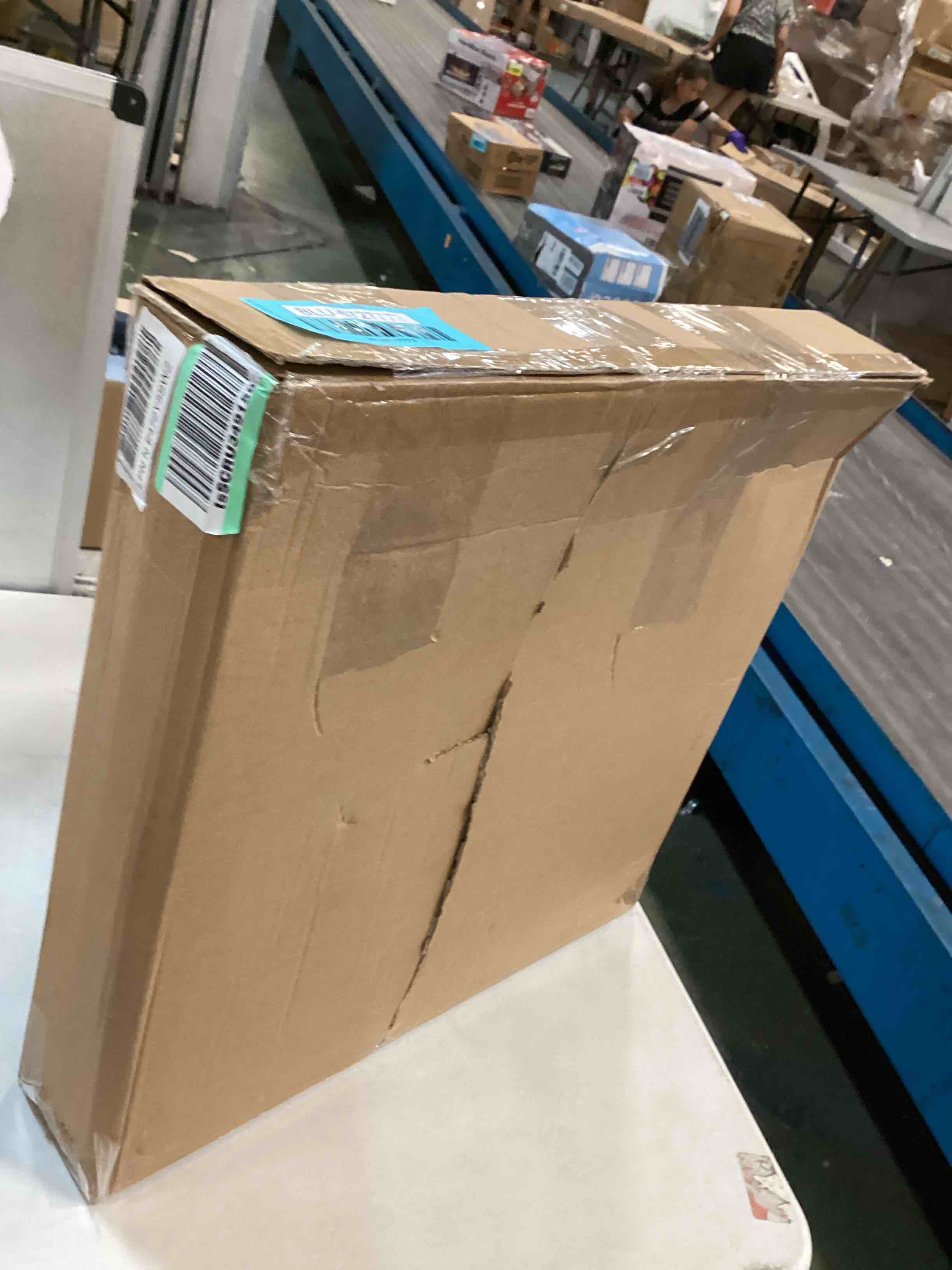 https://s3.amazonaws.com/lotting-images-prod/bidfta/BLU6727773_1722614054184.jpeg