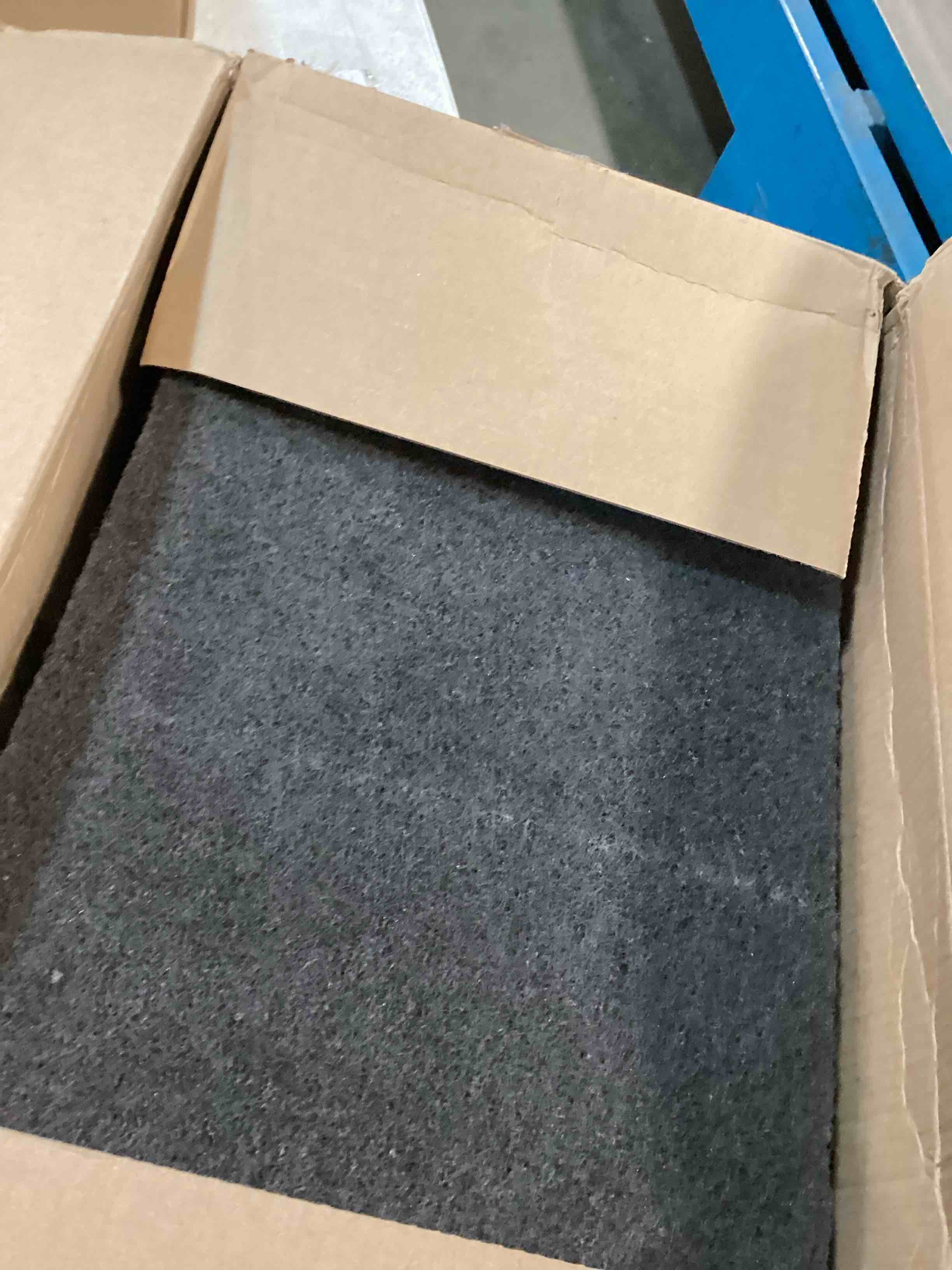 https://s3.amazonaws.com/lotting-images-prod/bidfta/BLU6727810_1722619768736.jpeg