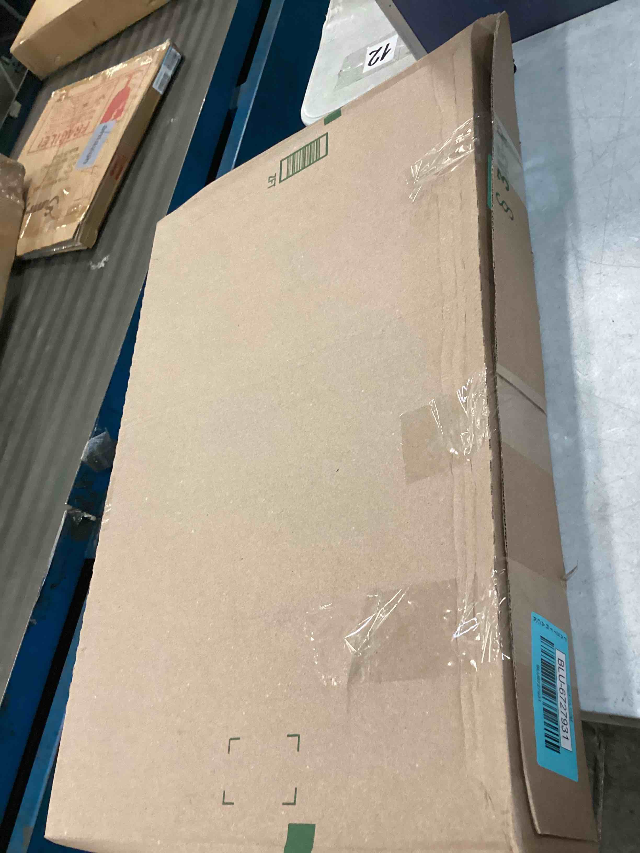 https://s3.amazonaws.com/lotting-images-prod/bidfta/BLU6727931_1722686260653.jpeg