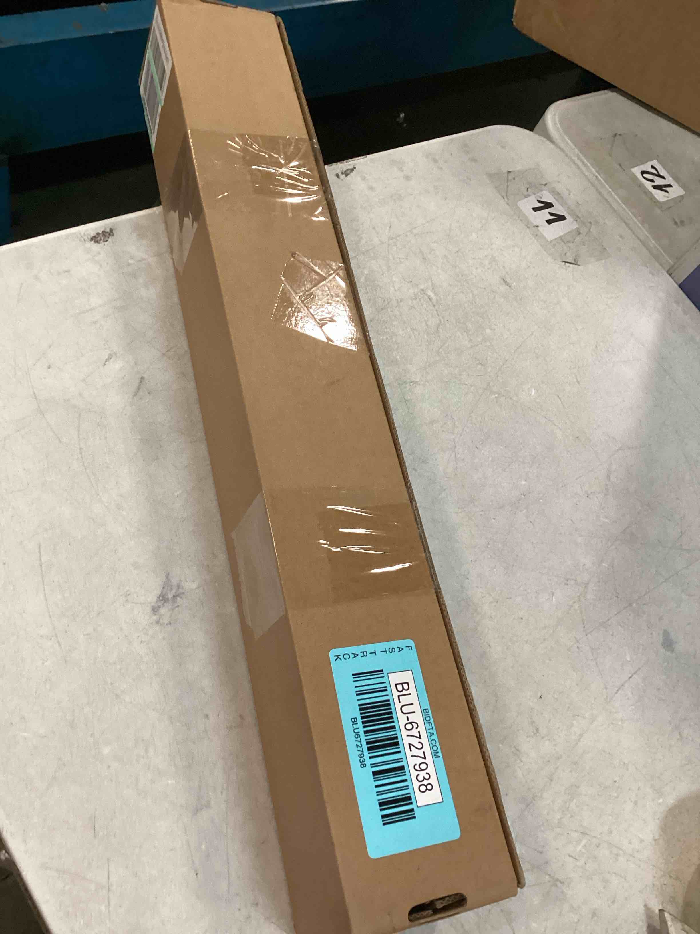 https://s3.amazonaws.com/lotting-images-prod/bidfta/BLU6727938_1722687078540.jpeg