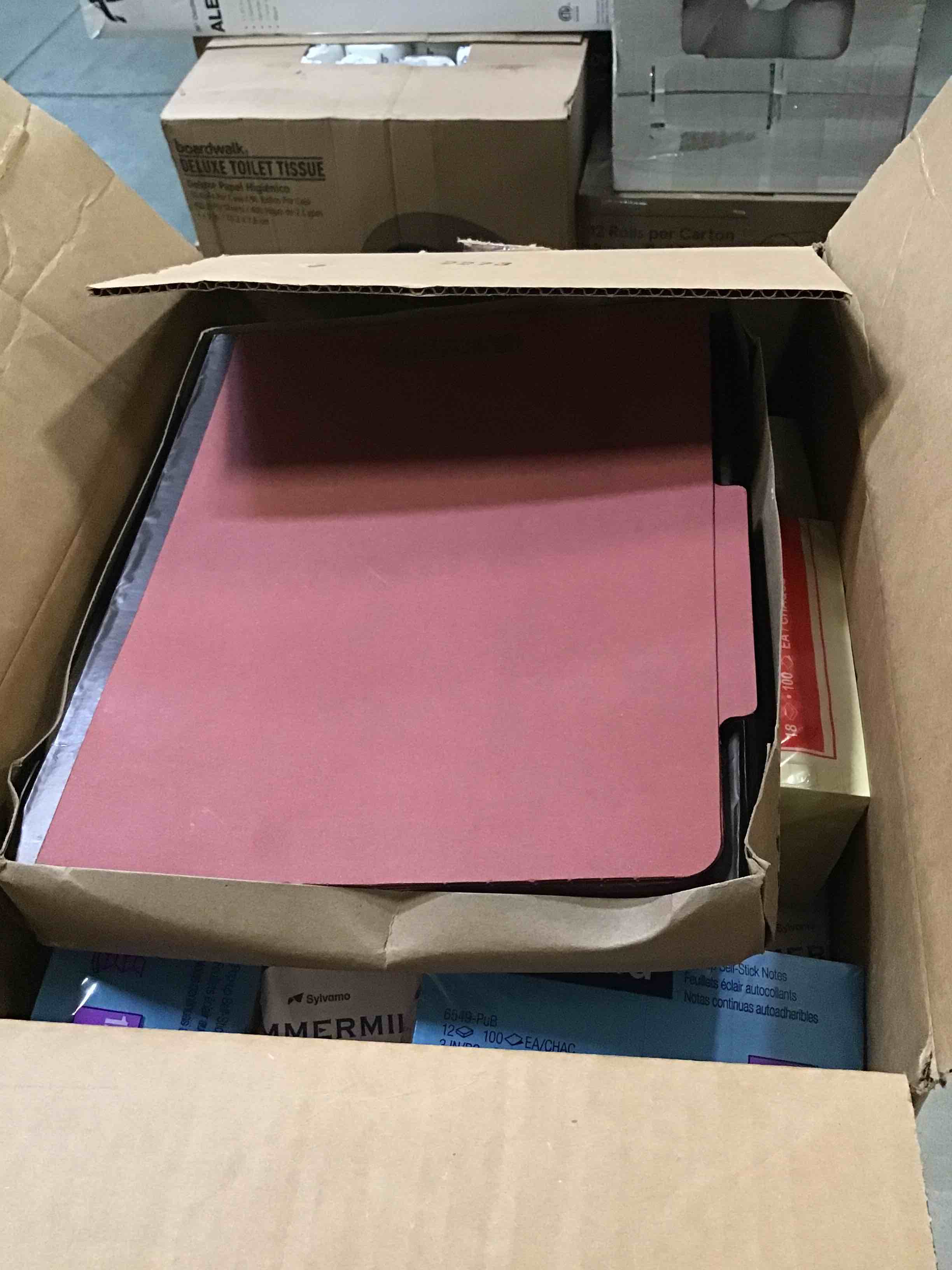 https://s3.amazonaws.com/lotting-images-prod/bidfta/BLU6728190_1719840192078.jpeg