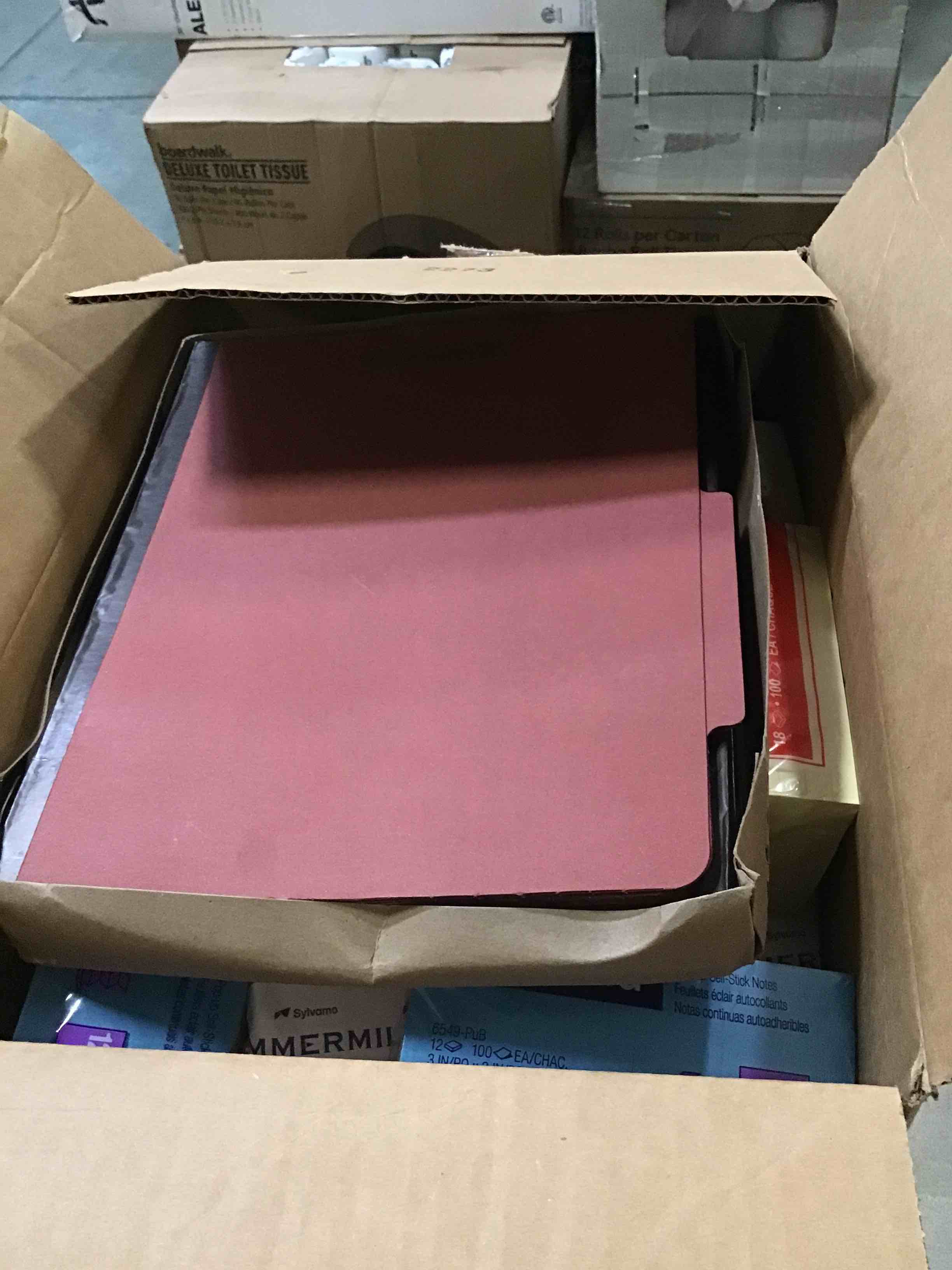 https://s3.amazonaws.com/lotting-images-prod/bidfta/BLU6728190_1719840193280.jpeg