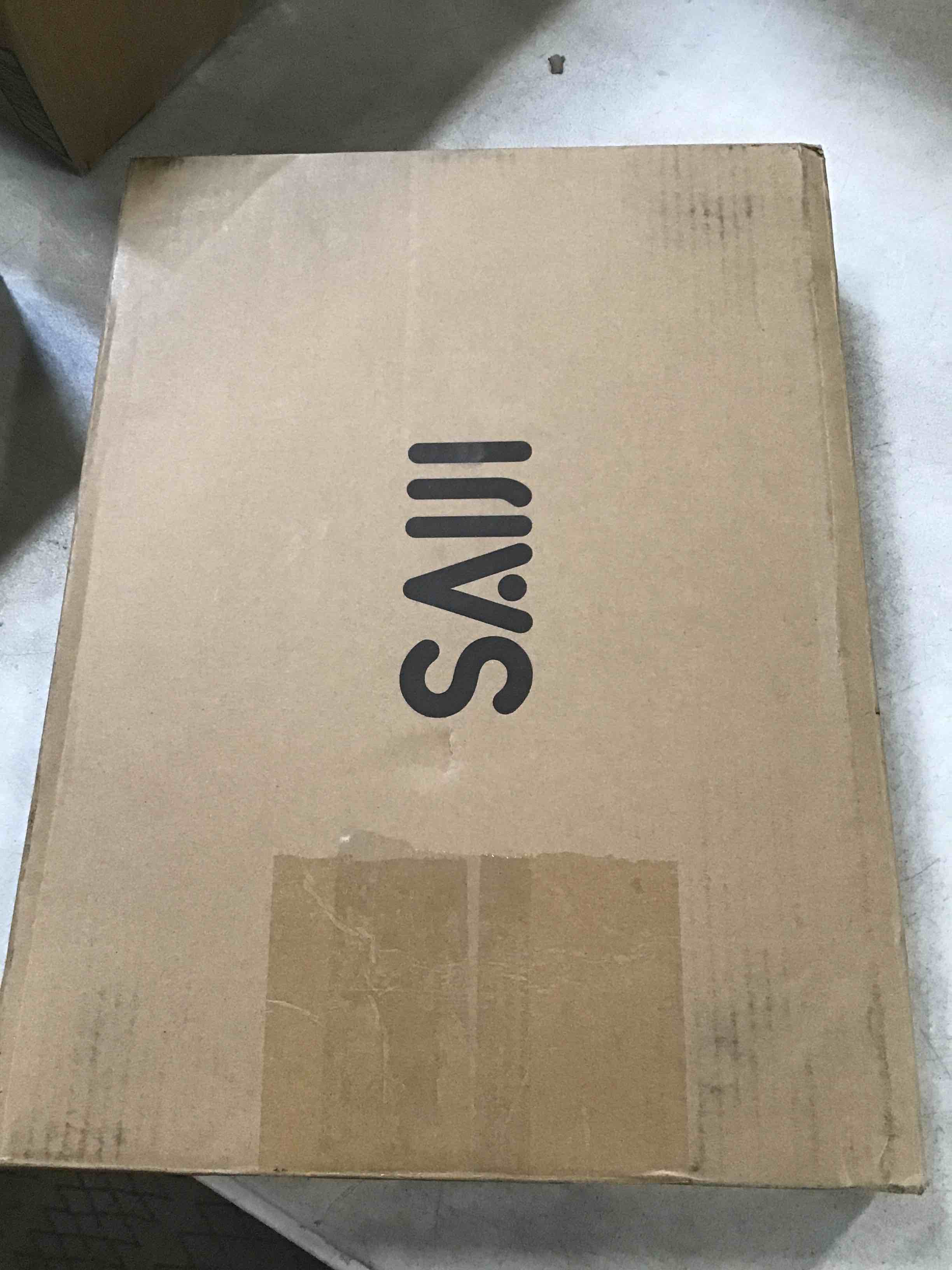 https://s3.amazonaws.com/lotting-images-prod/bidfta/BLU6728576_1719930156296.jpeg