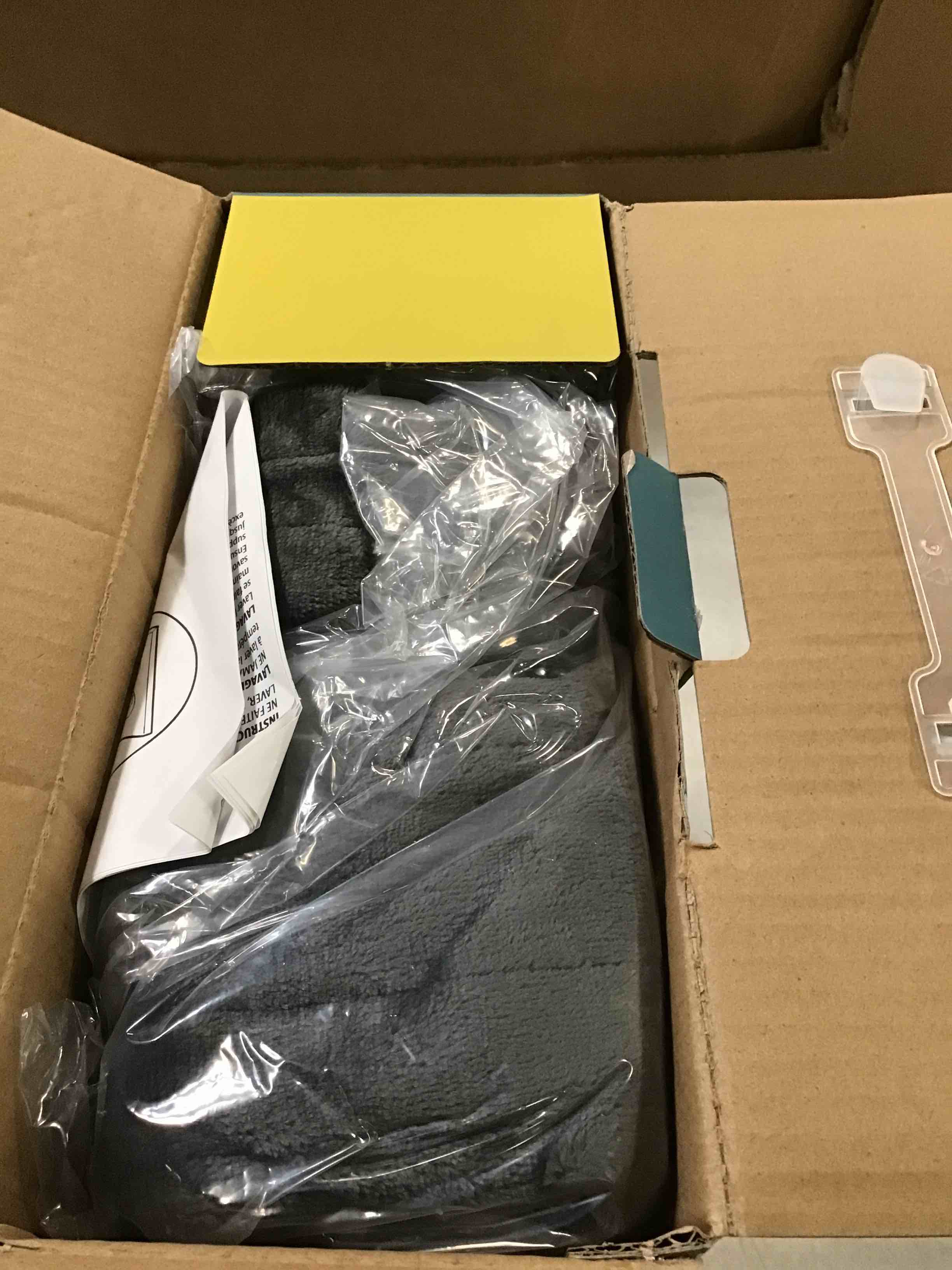 https://s3.amazonaws.com/lotting-images-prod/bidfta/BLU6728806_1720016453735.jpeg